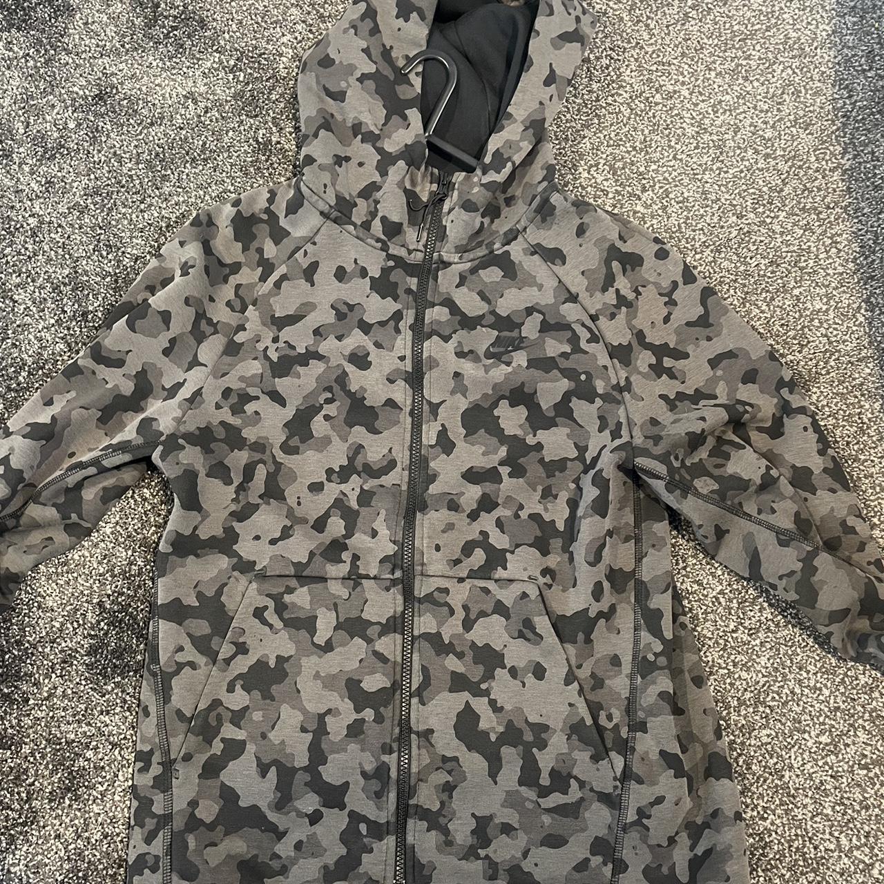 Grey camo 2024 nike tracksuit