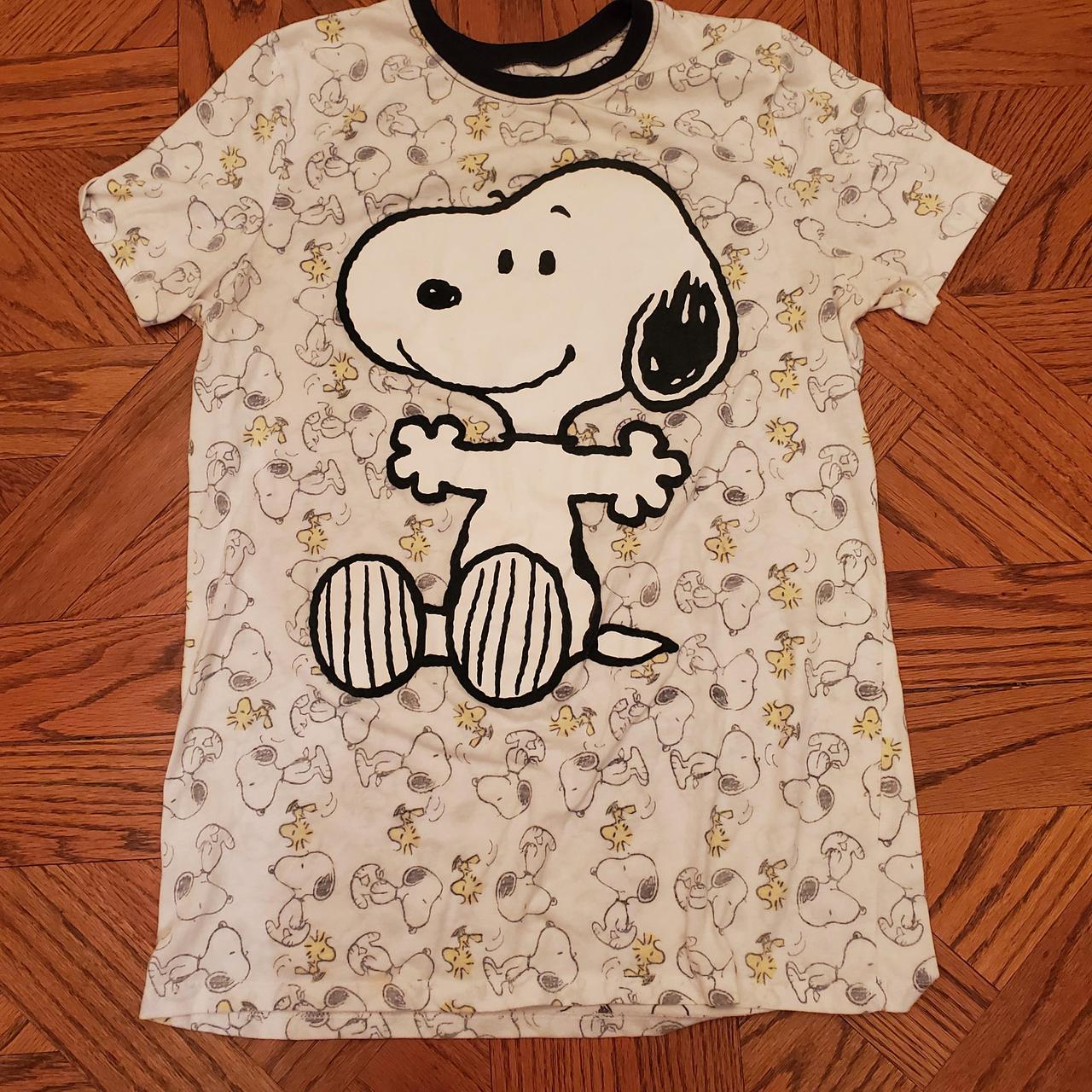 Peanuts Women's Black and White T-shirt | Depop