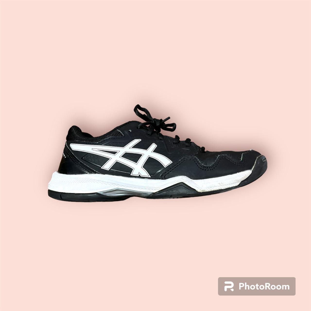 Asics trainers best sale size 2