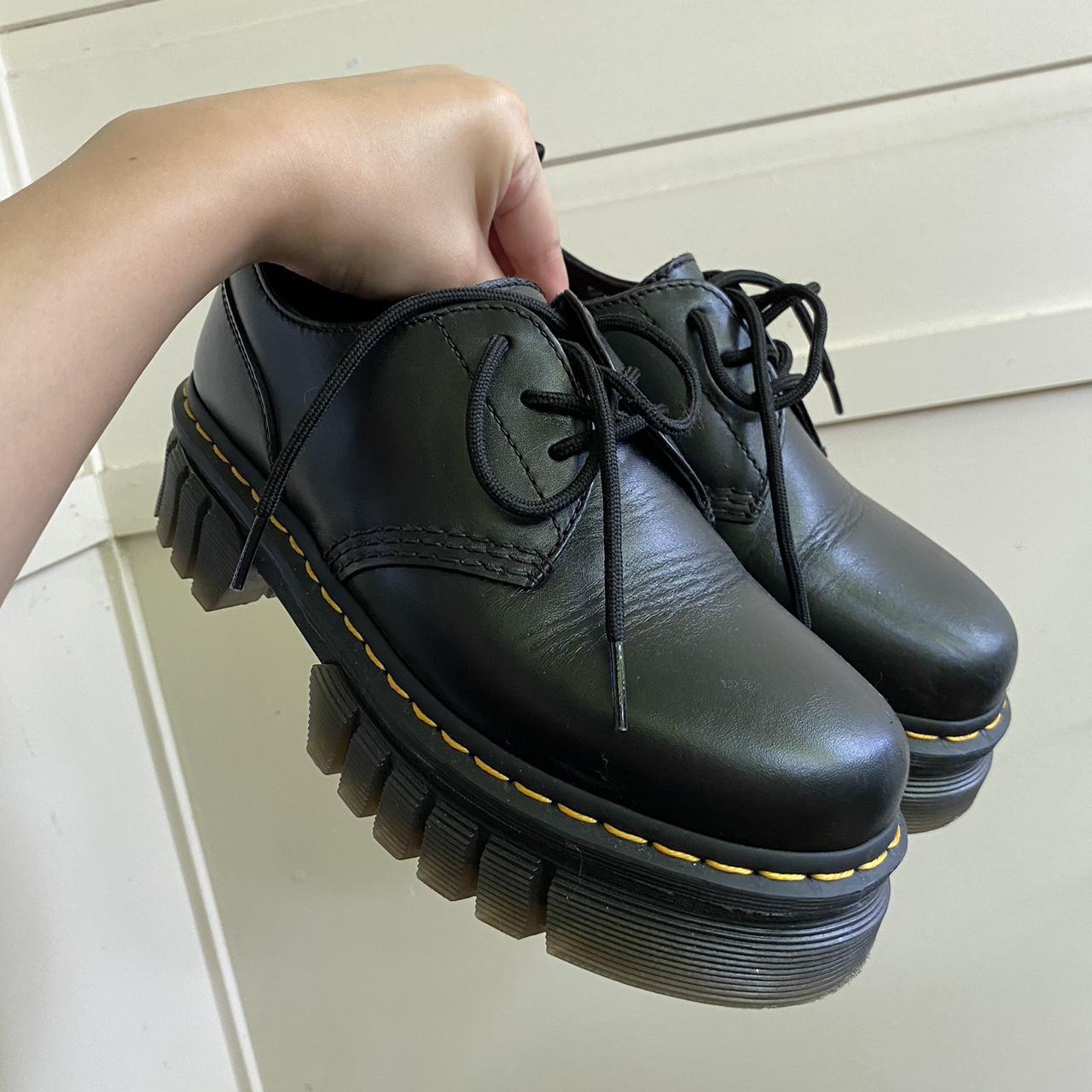 DOC MARTENS unisex audrick 3 eye low shoe UK 6 EU... - Depop