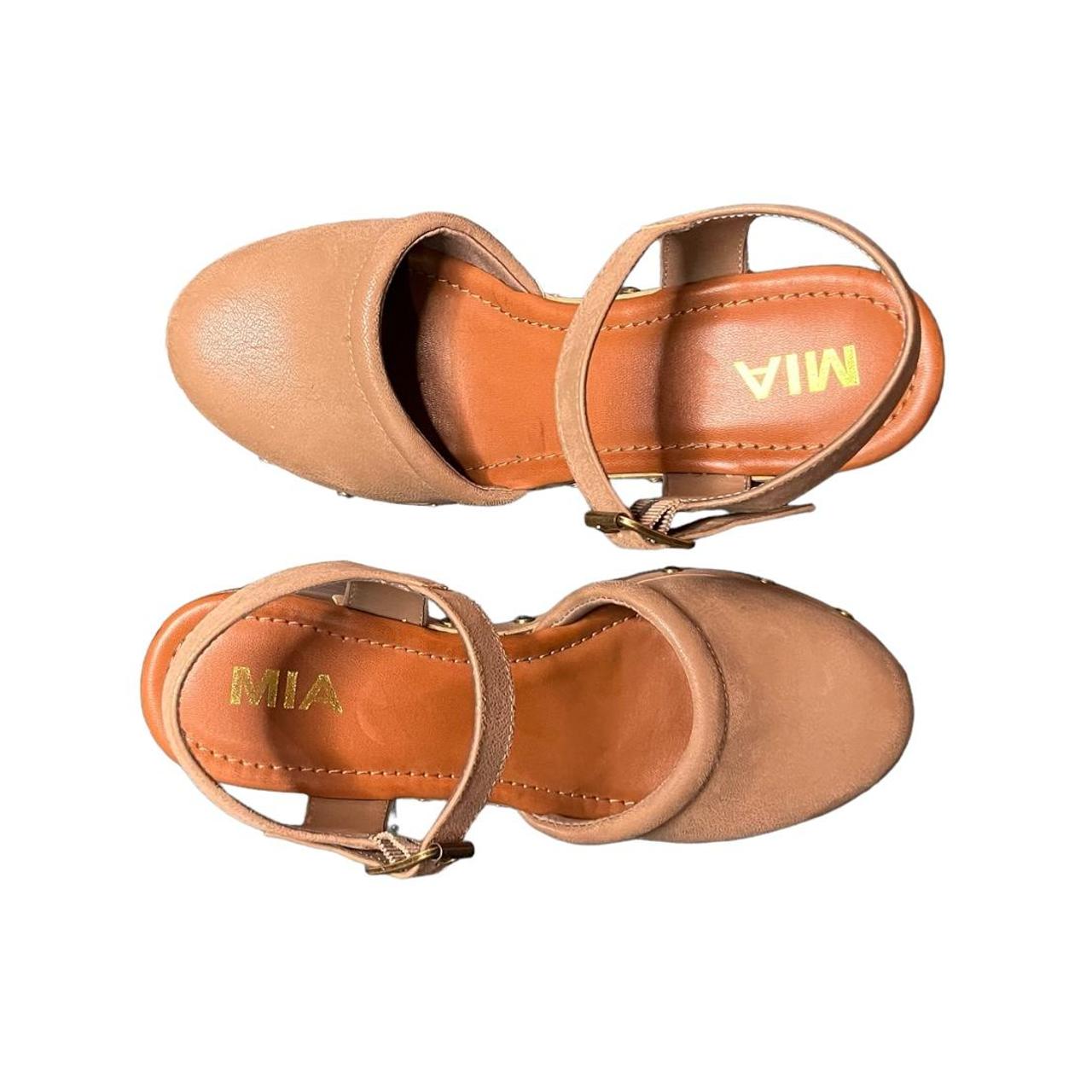 clog heels closed toe