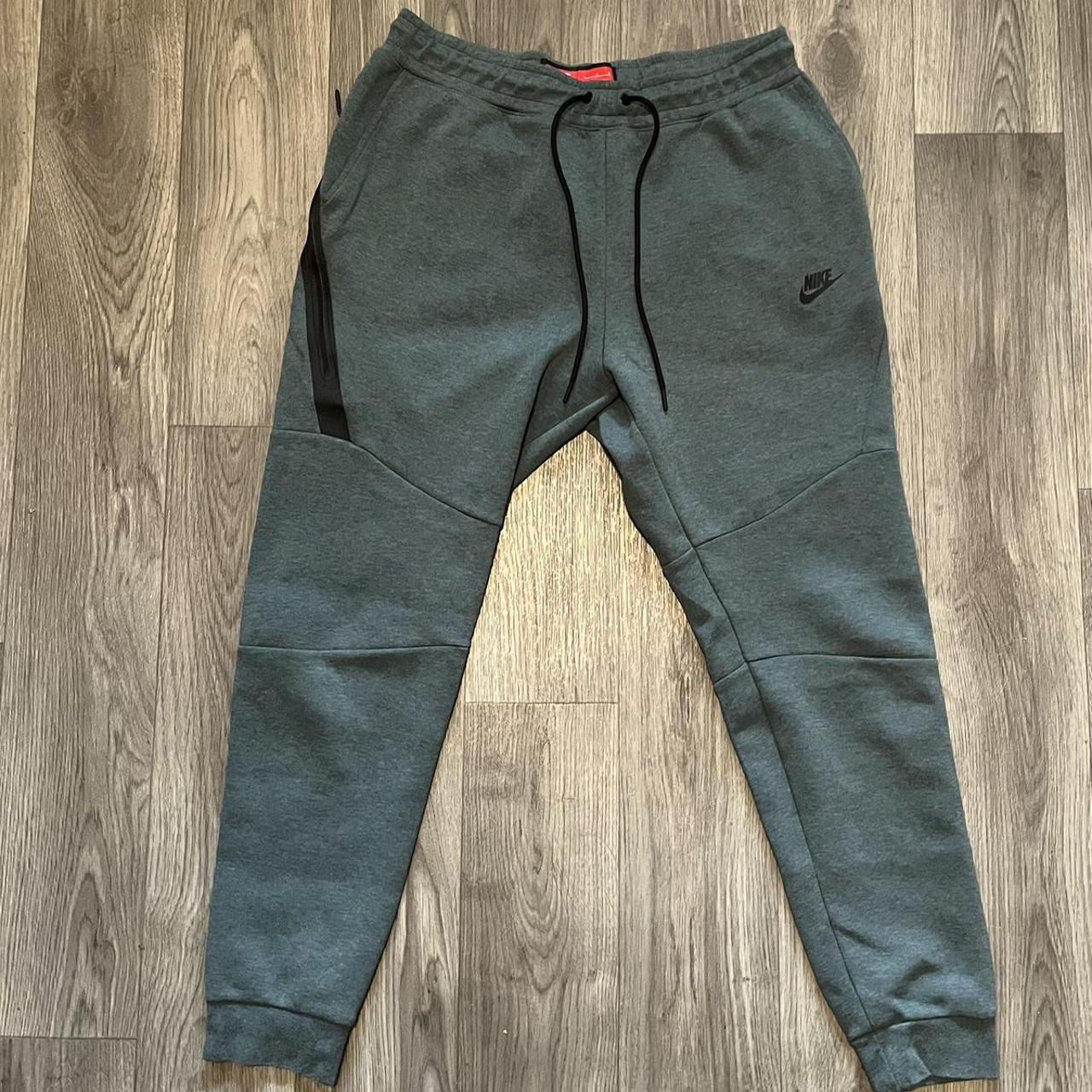 green nike tech fleece joggers
