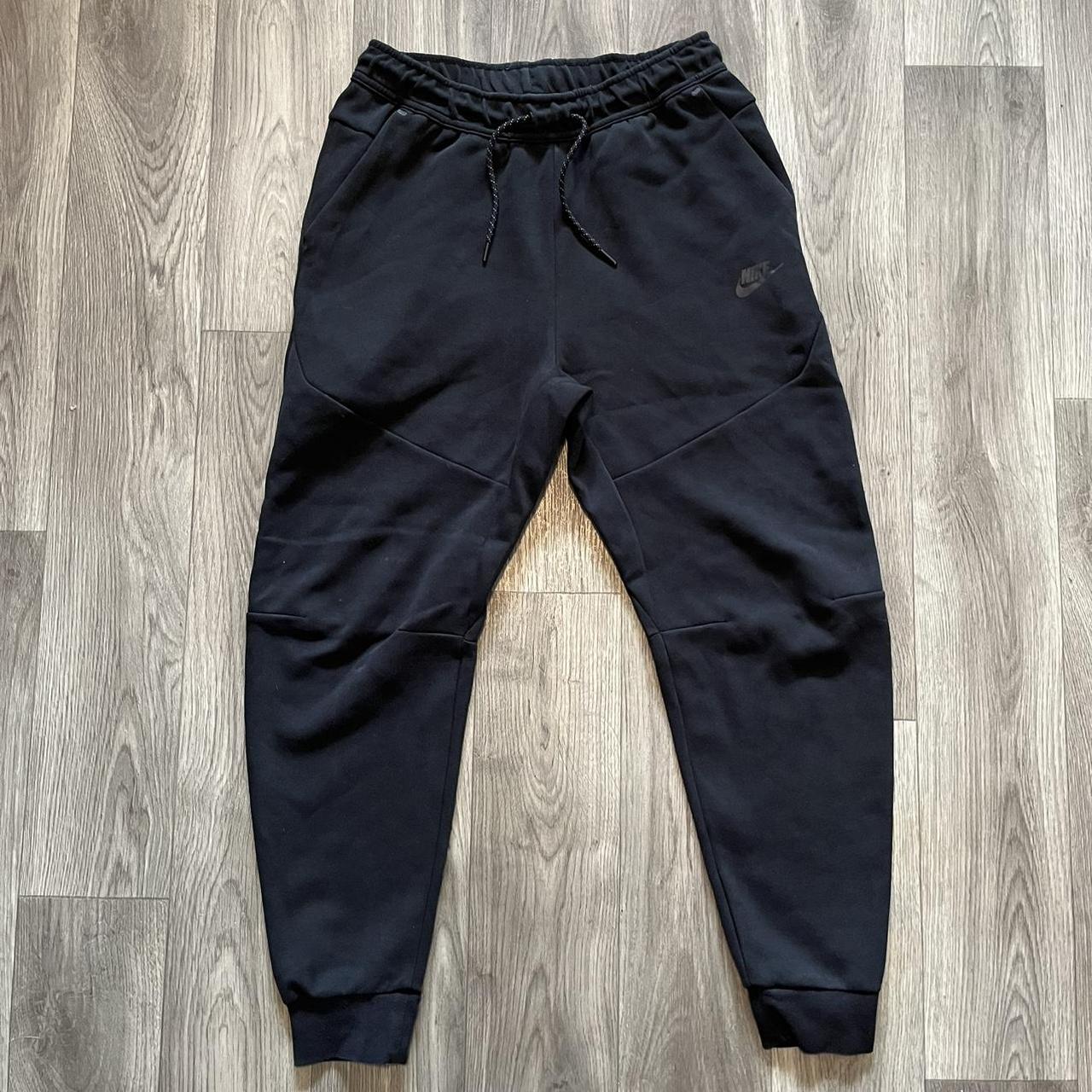 mens black nike tech joggers