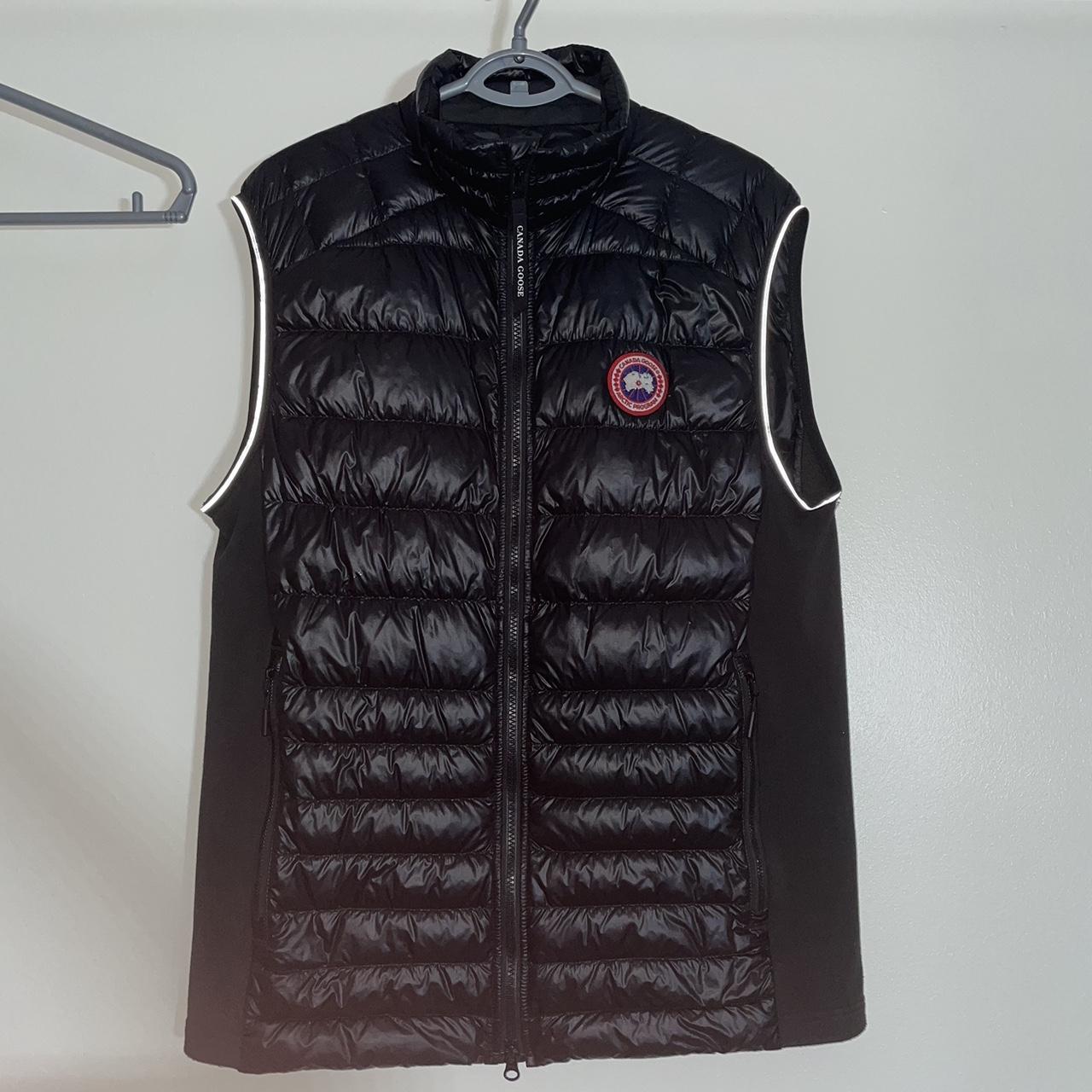 Canada goose hybridge lite gilet Size large Perfect. Depop