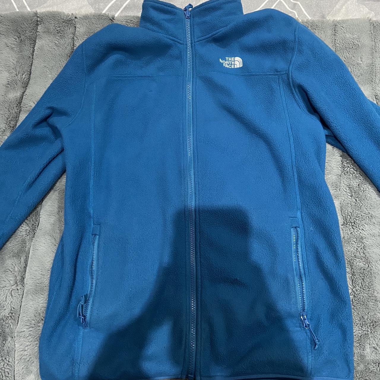 🐬 Mens Blue North Face Fleece 📈 Size: Medium, fits... - Depop