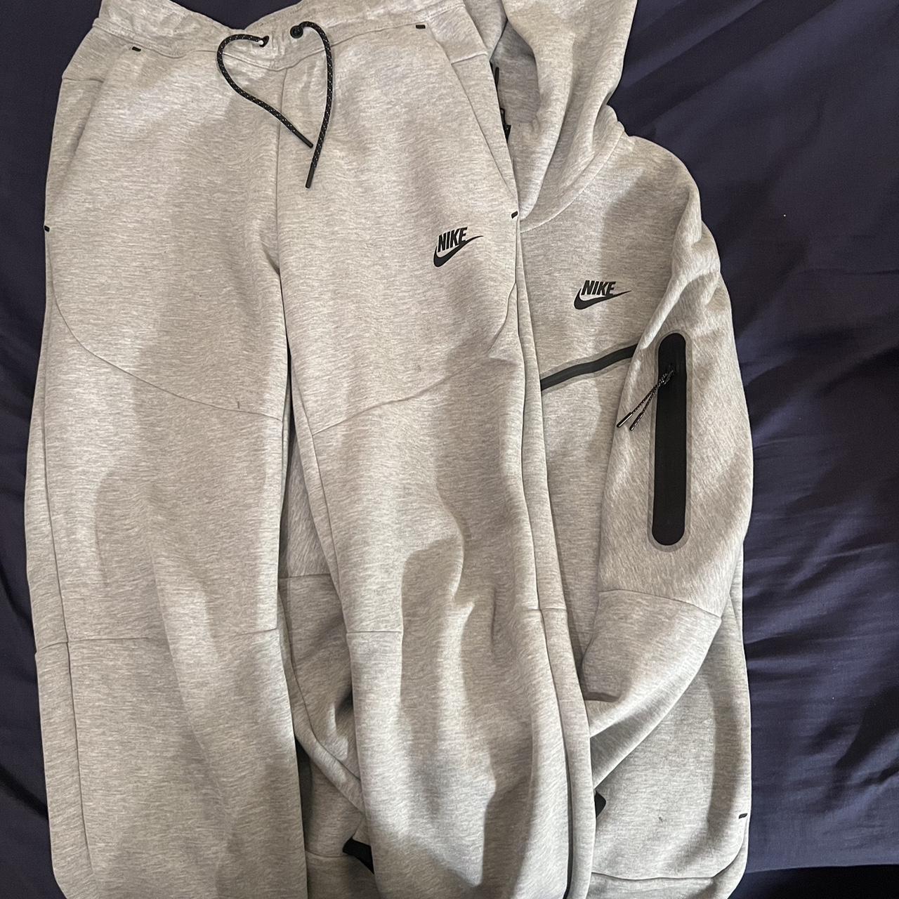 grey nike fleece tracksuit