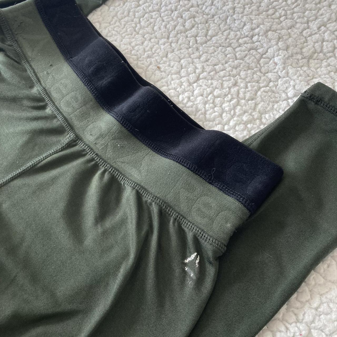 Dark green Reebok leggings in size small! Nice