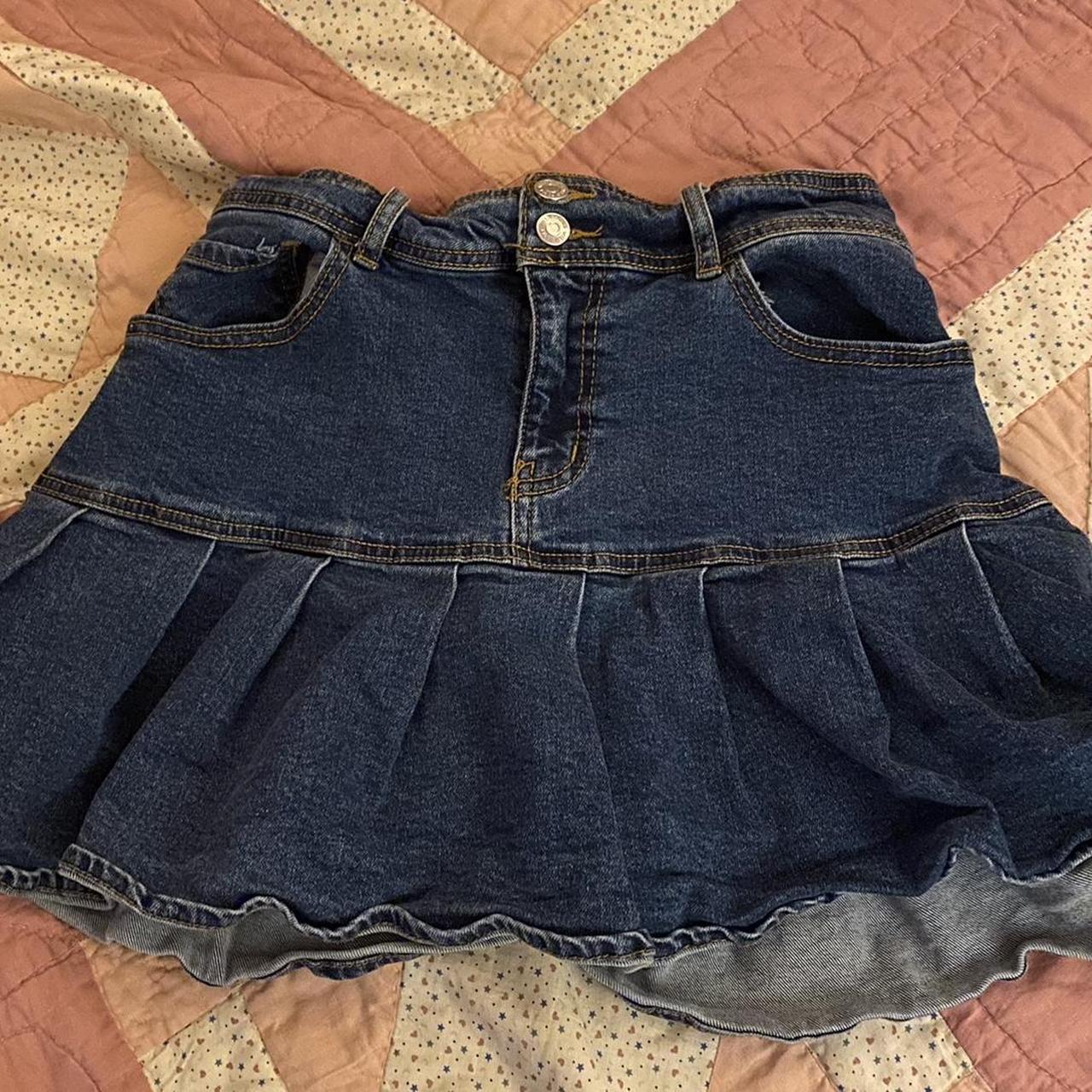 .* cute denim skirt *. ଘ(੭ˊᵕˋ)੭･:*:･｡☆ size: 14 ... - Depop