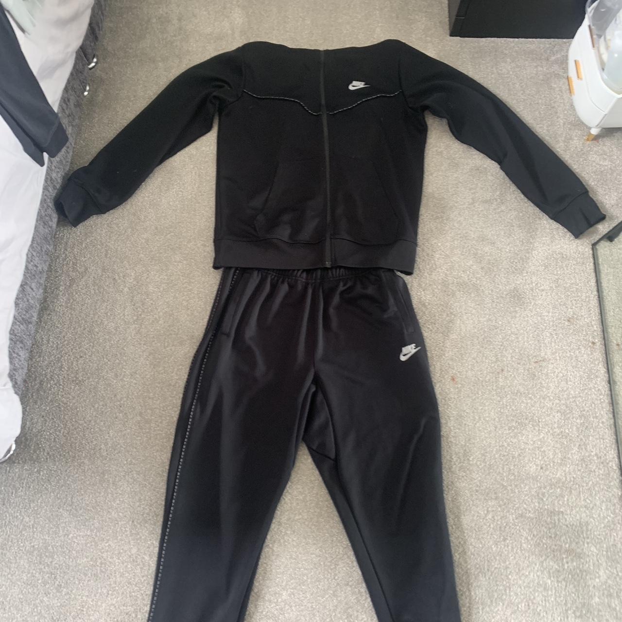 mens small nike tracksuit