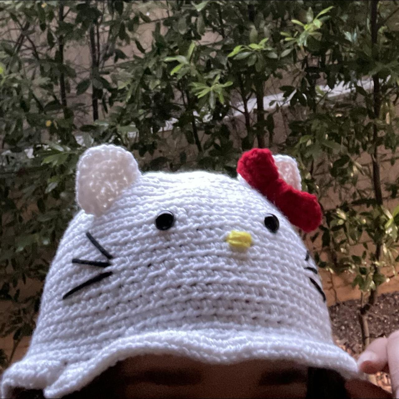 Hello kitty best sale bucket hat