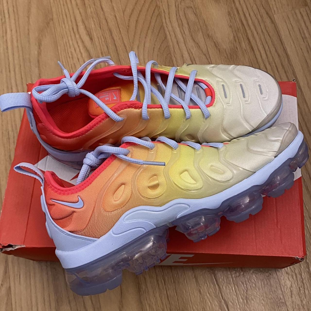 Size 8 shop vapormax plus women's