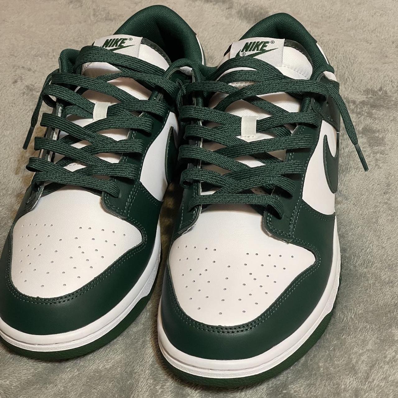 Nike dunk low green white - Depop