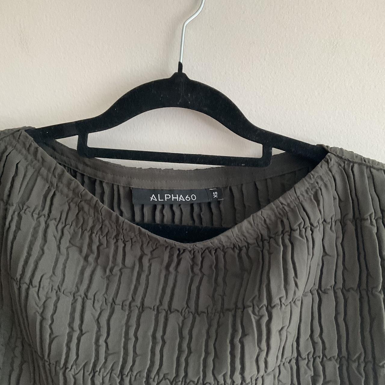 Alpha 60 scrunched PES top in khaki green! Worn, but... - Depop