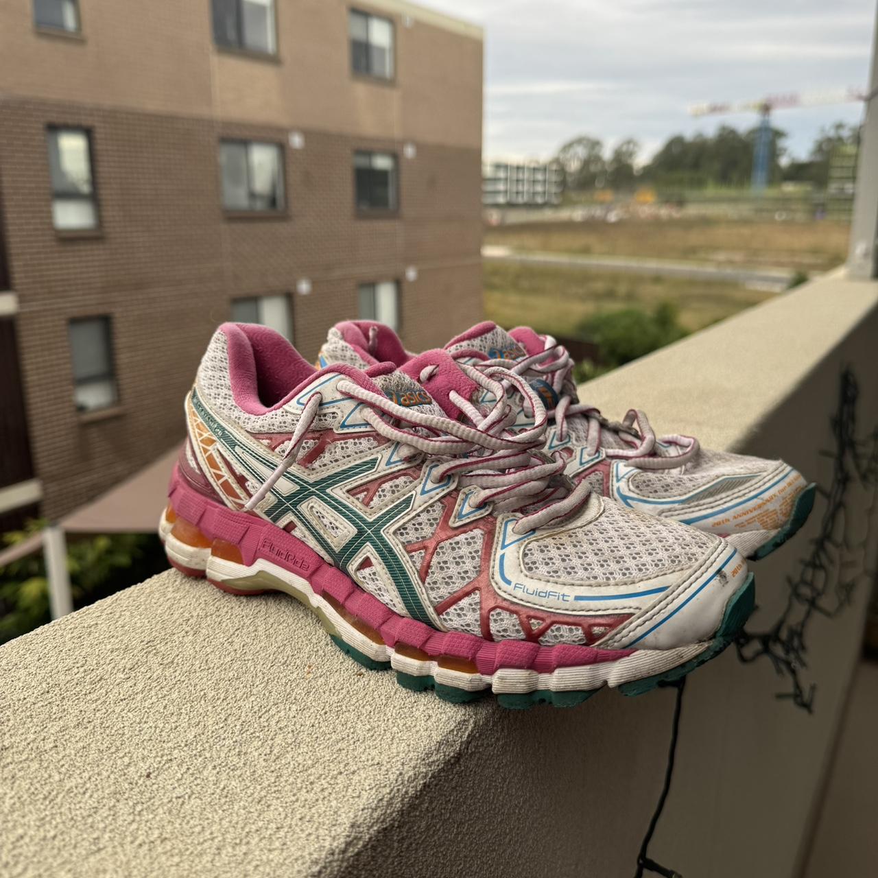 asic kayano 18