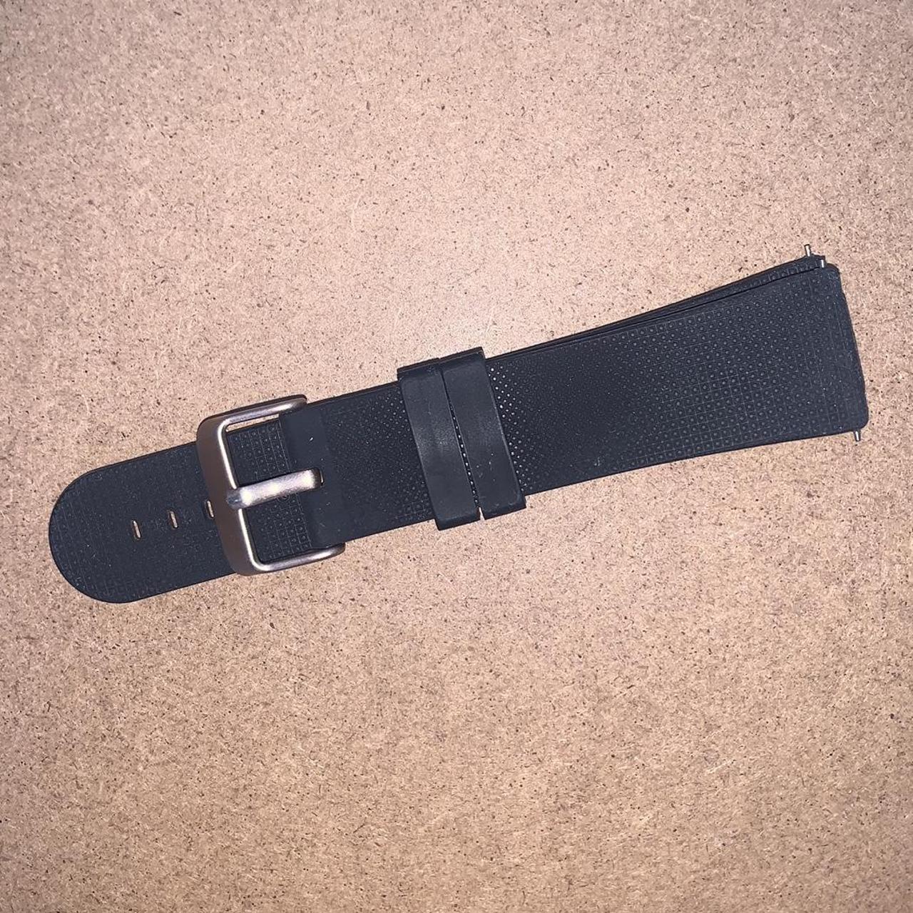Fitbit Black and Pink Phone-cases (2)