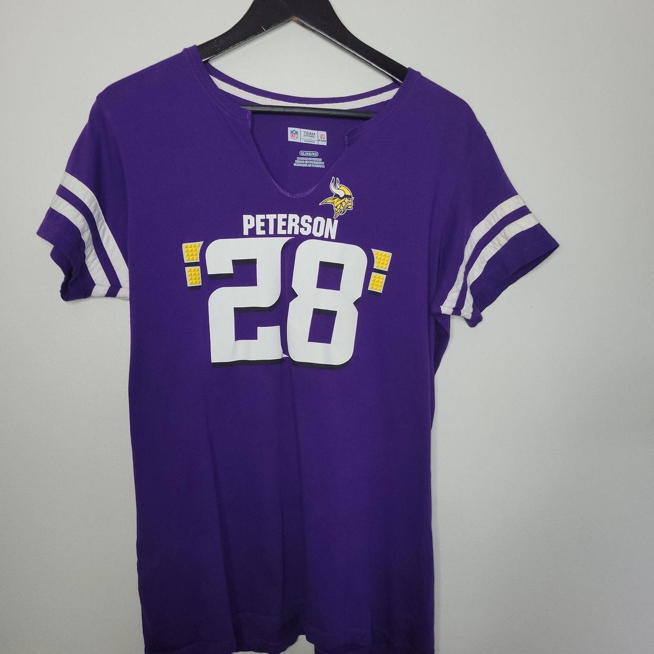 Adrian Peterson Minnesota Vikings Shirt Women XL. Depop