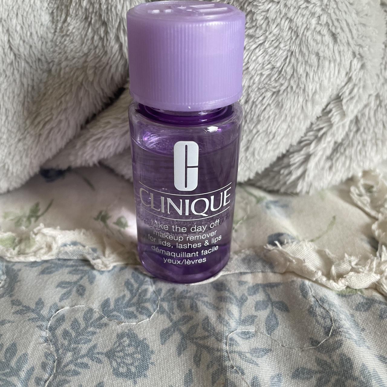 💟 clinique makeup remover "take the day off" 1... Depop