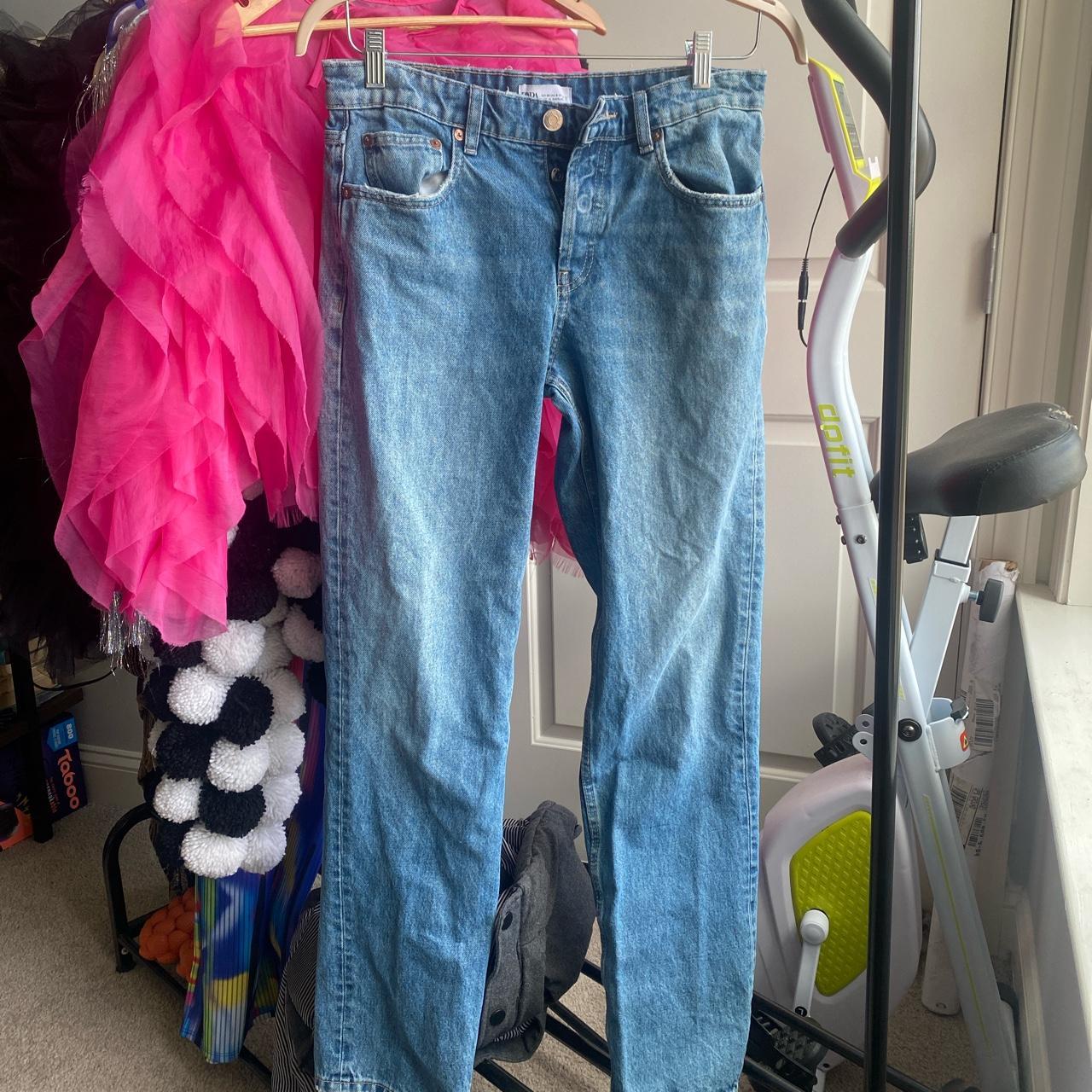 Zara Women's Blue and Navy Jeans Depop