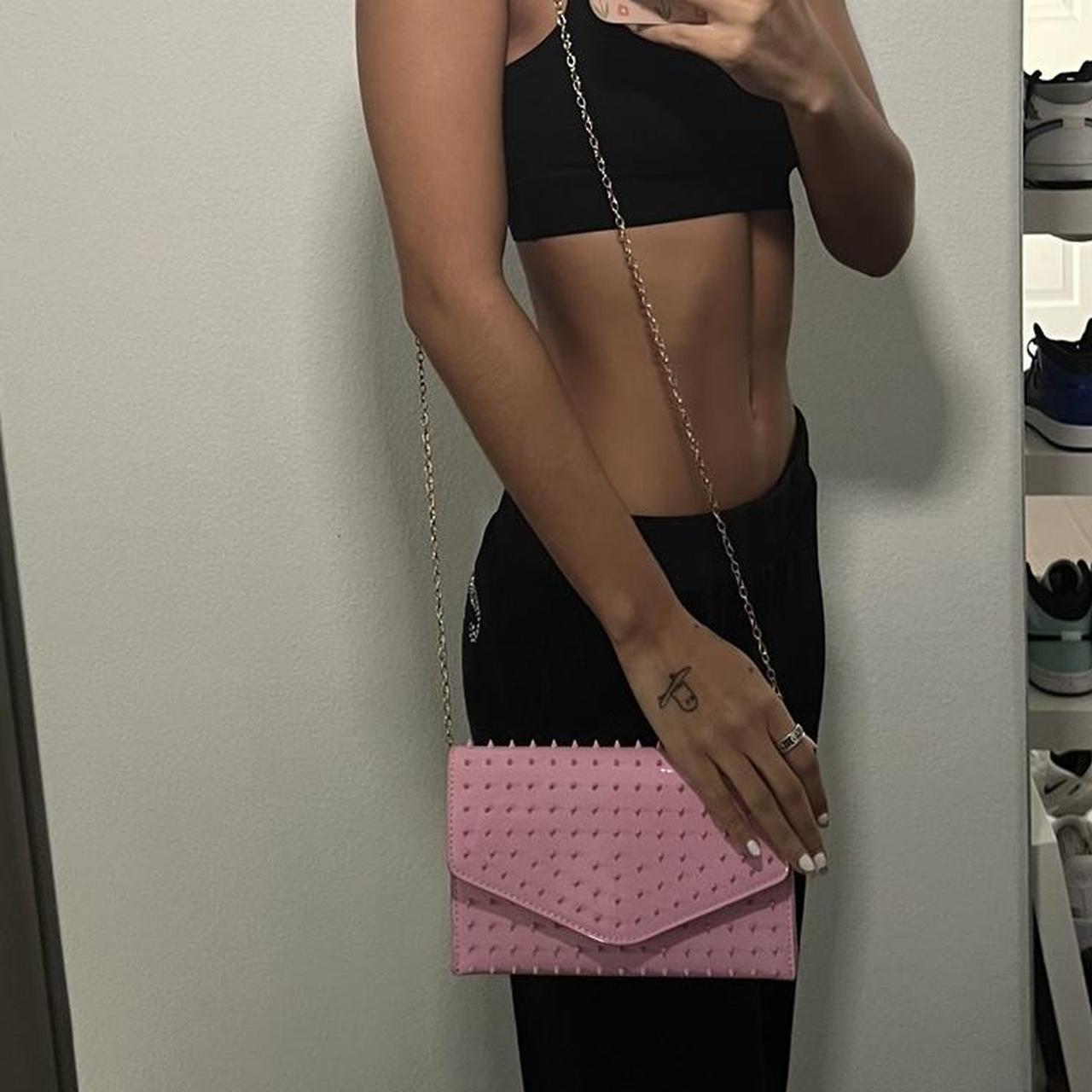 ■関税/送料無料■希少 Steve Madden ピンク エナメルパンプス Steve Madden bubblegum pink spike envelope cross | Depop