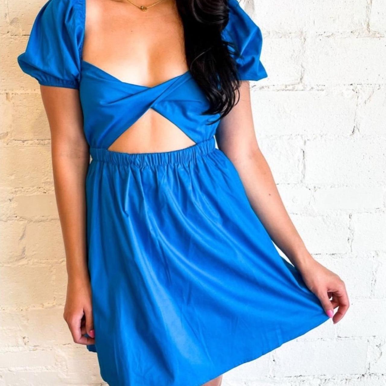 Women's A-line Dress Blue M – This is a stylish Le Lis