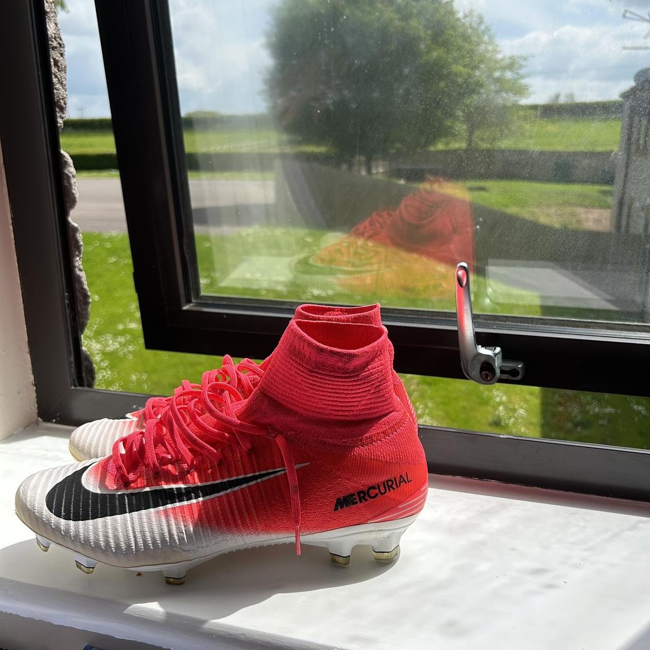 mercurial superfly v pink
