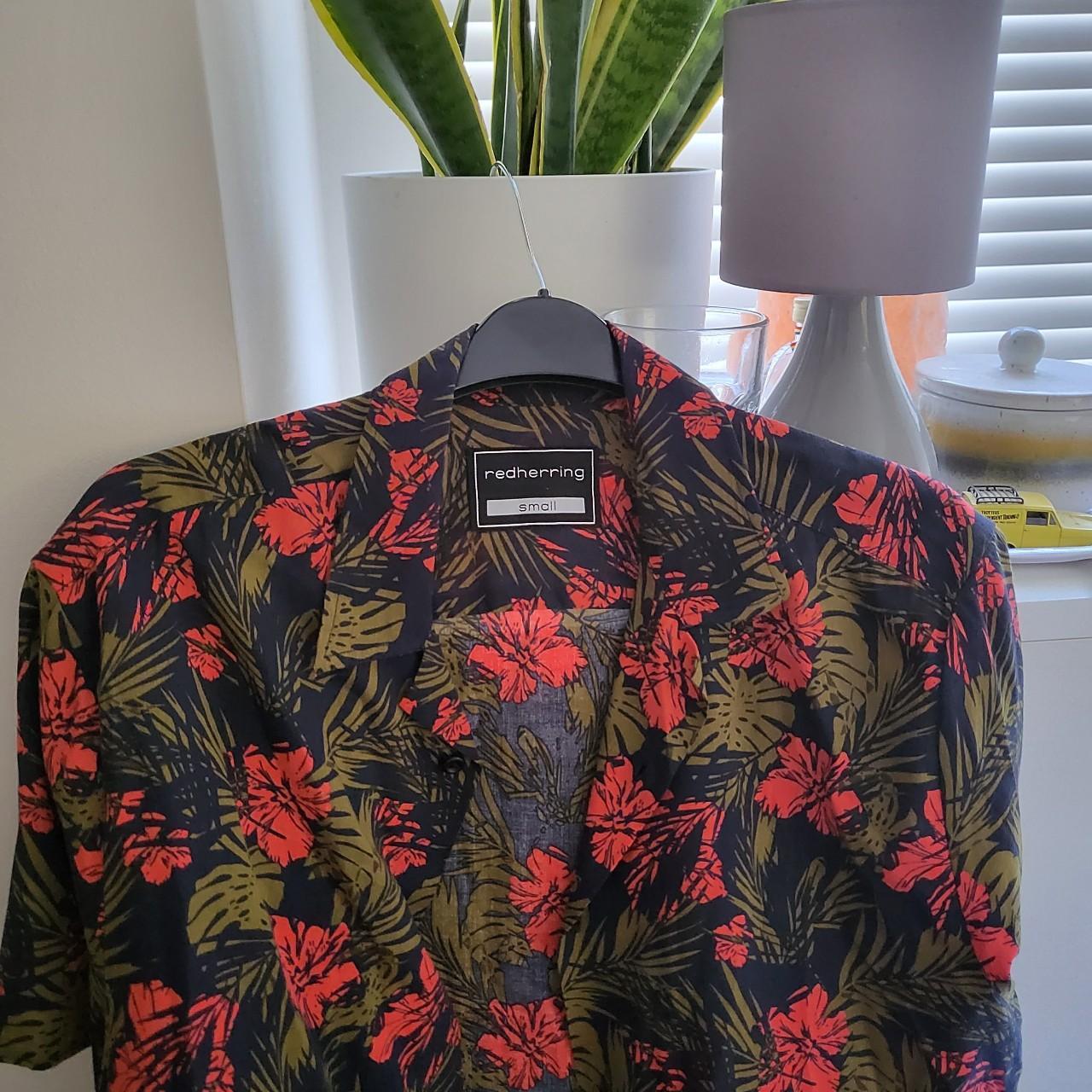 Floral print breezy shirt in size small. Perfect for... - Depop