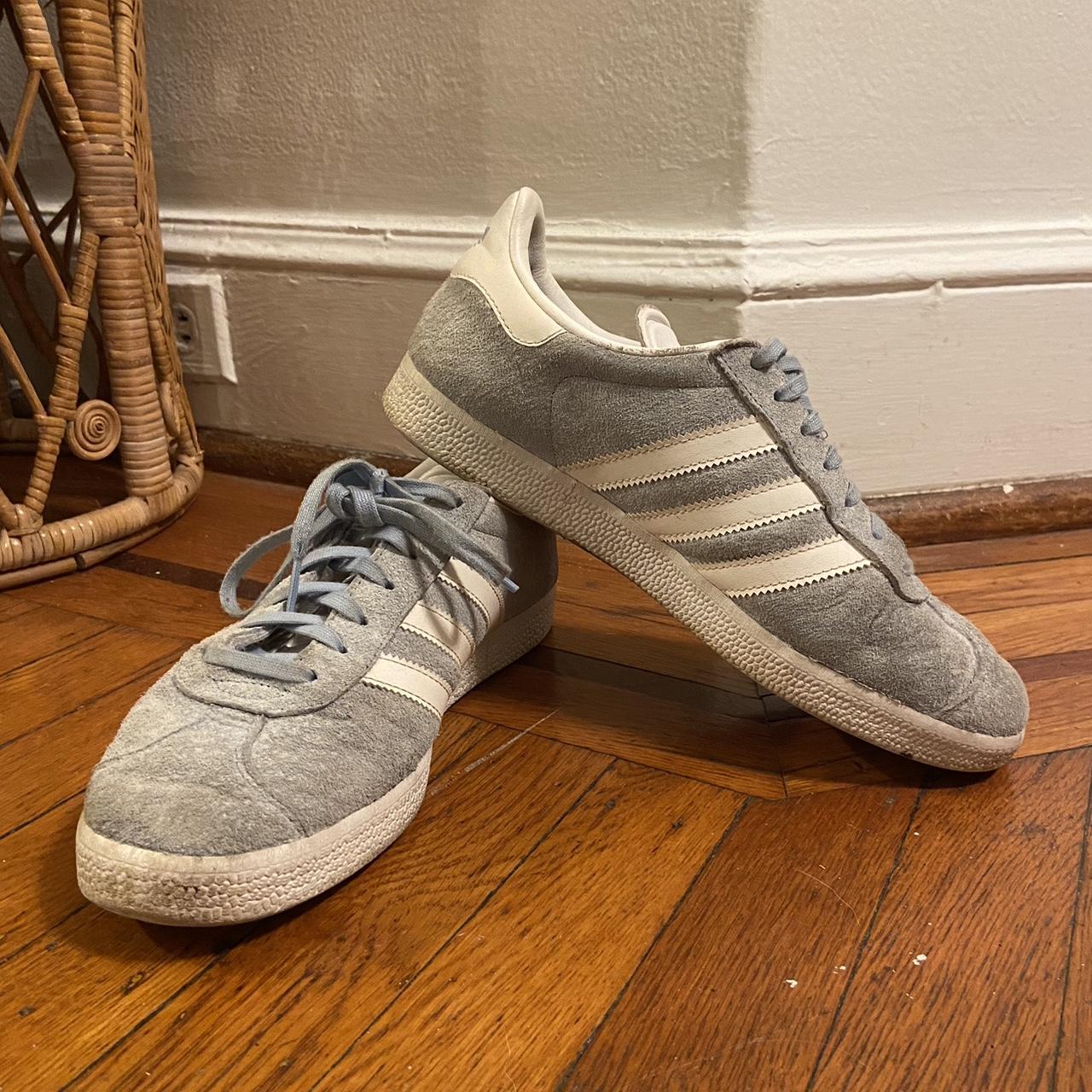 Light grey gazelles on sale mens