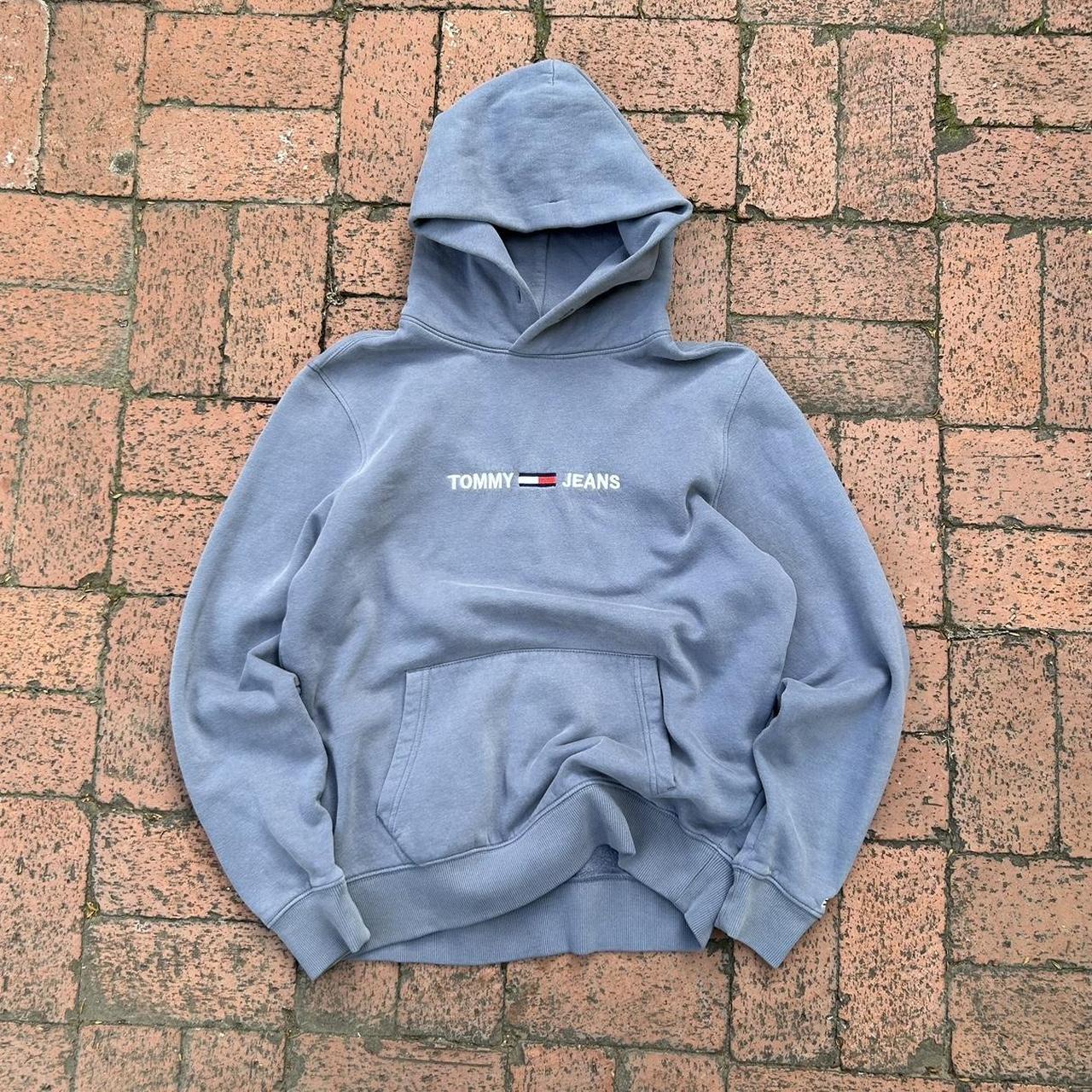 Tommy hilfiger hoodie on sale vintage