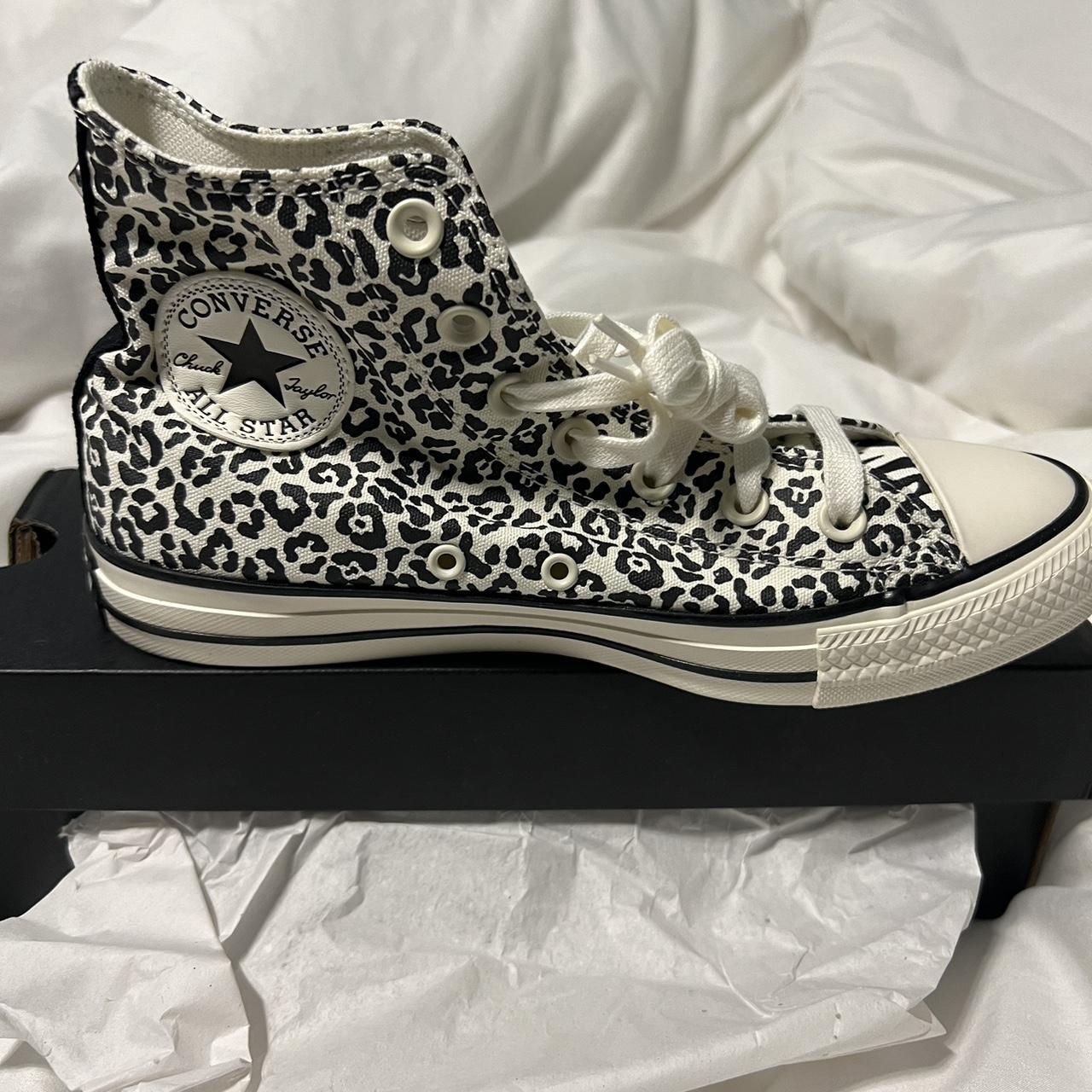 Leopard print deals converse shoes