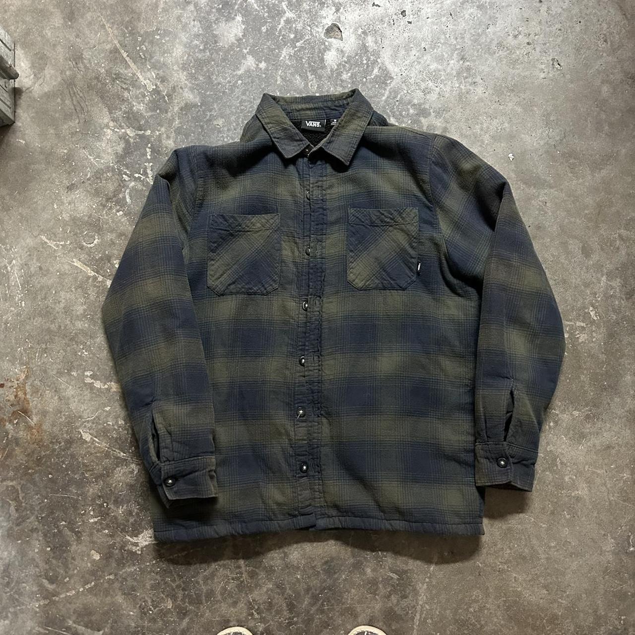 Vans Off The Wall Fleece Flannel Jacket in a Men’s... - Depop