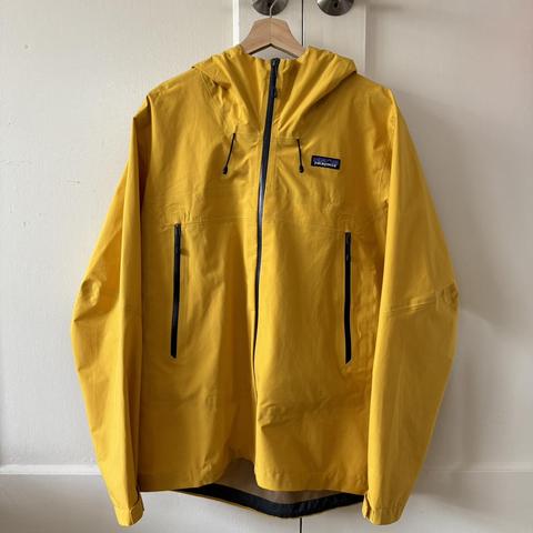 Patagonia Cloud Ridge Jacket - Men's size L. Great... - Depop