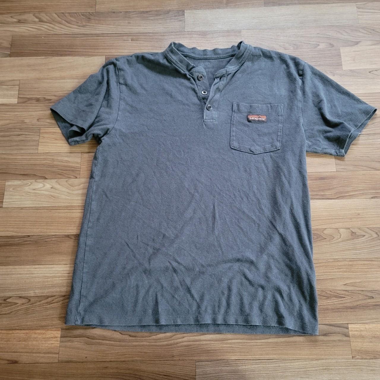 patagonia men's work pocket tee shirt