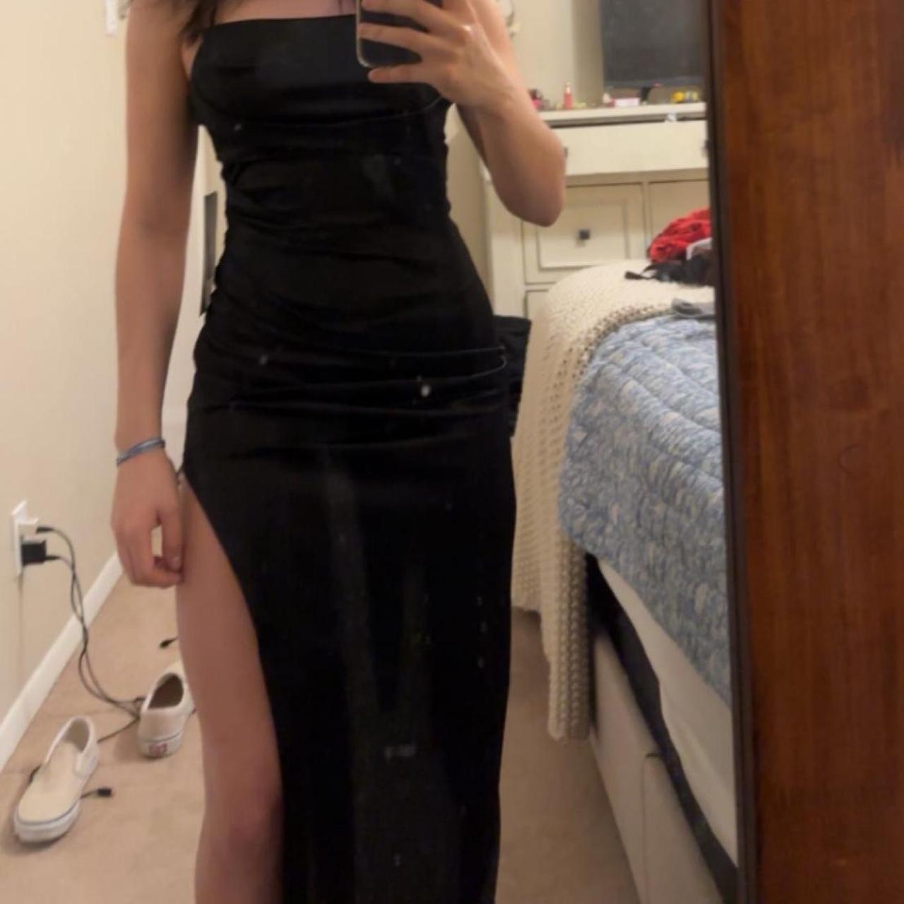 item listed by deannasclosetttt