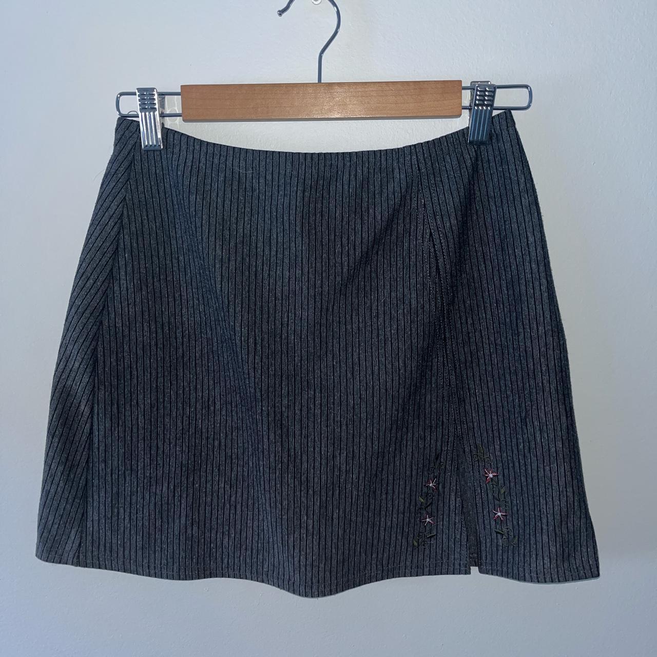 Schoolgirl skirt outlet embroidery