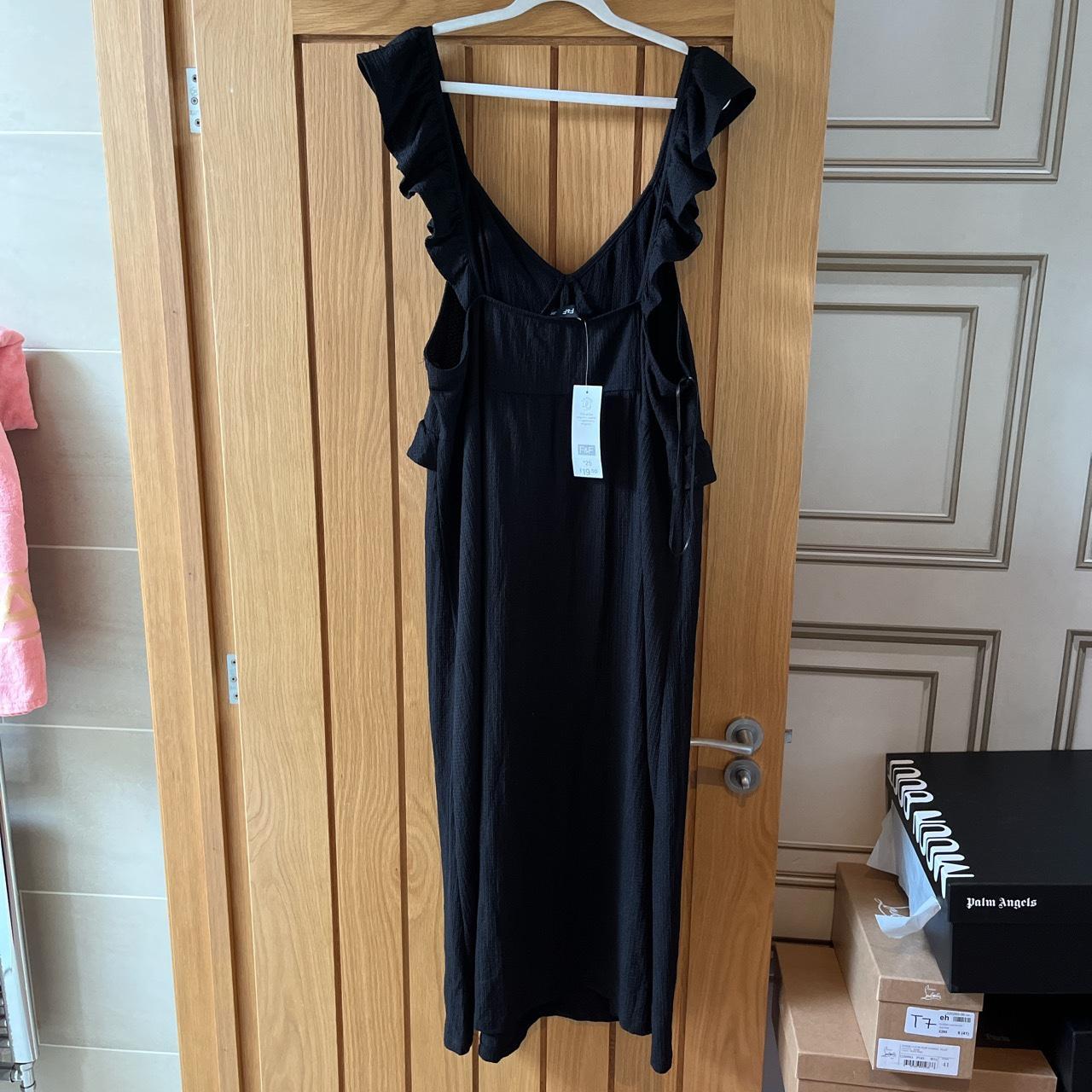 F&F - Black Frill Detail Dress - Size 22 REF 080 - Depop