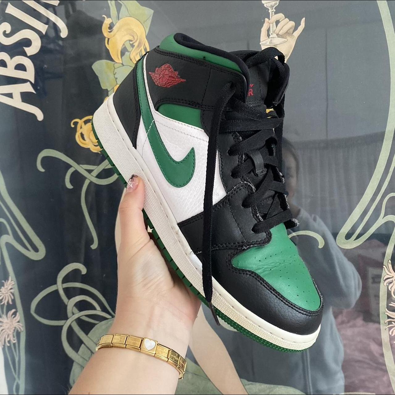 Jordan 1 forest green mid green toe jordan Depop