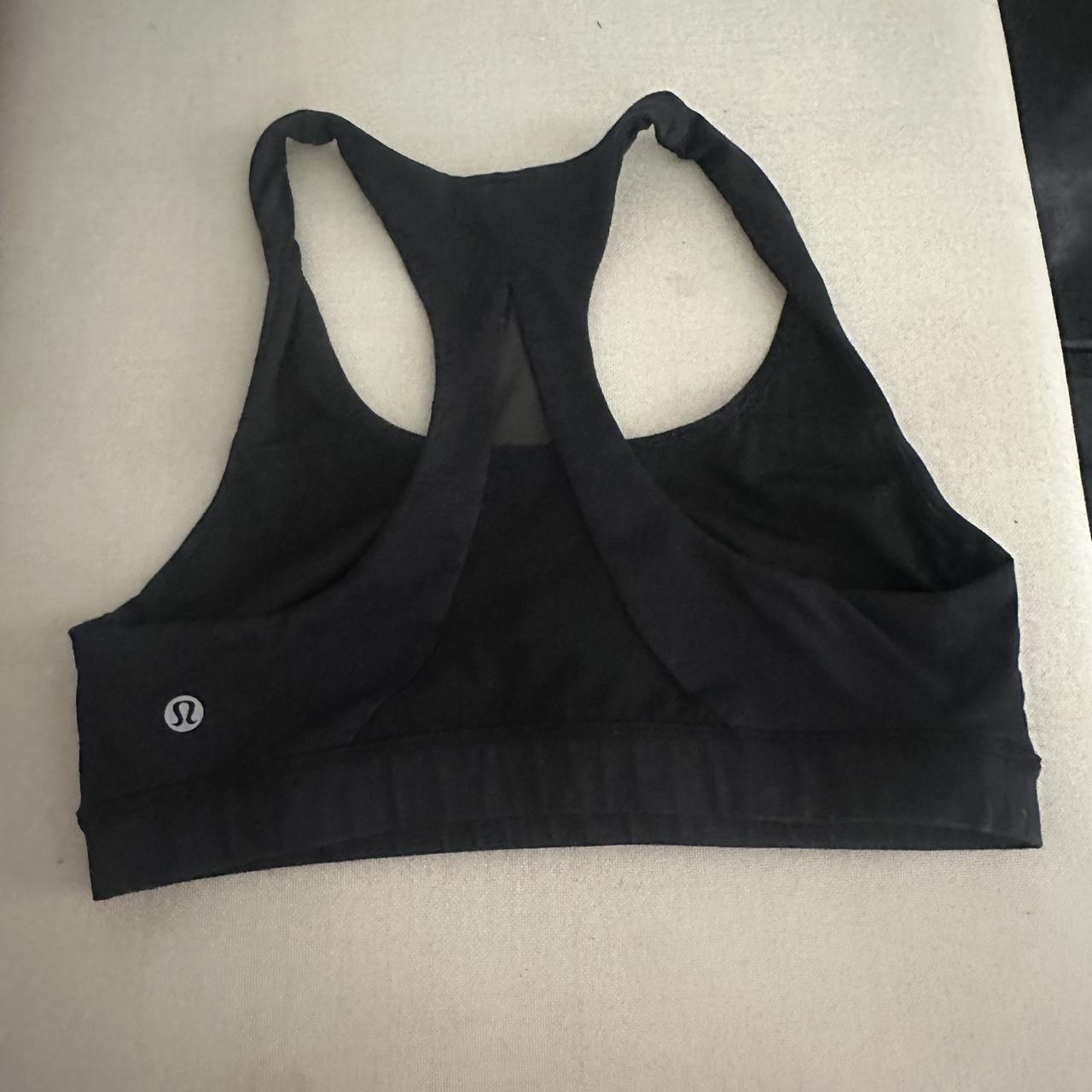lululemon black sports bra size 8 - Depop
