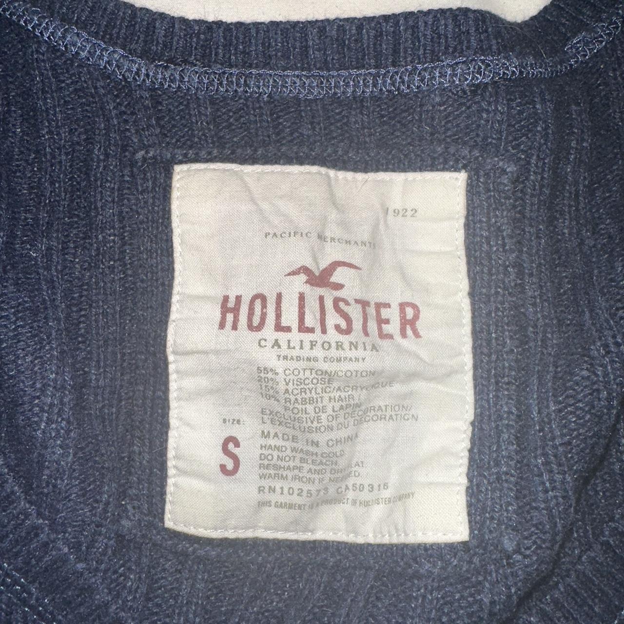 hollister thin knitted jumper! really lovely to... - Depop