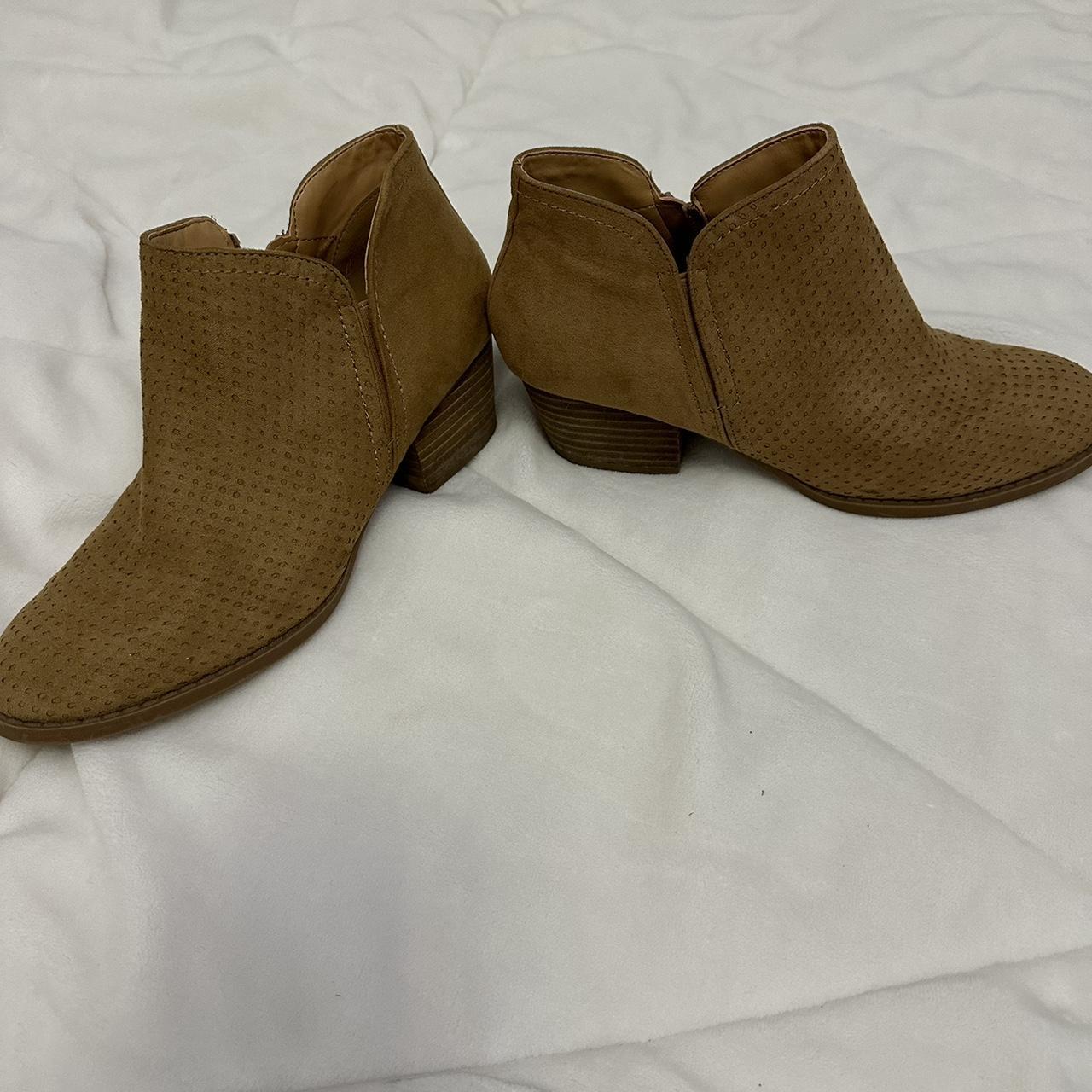 Fergie hotsell brown boots