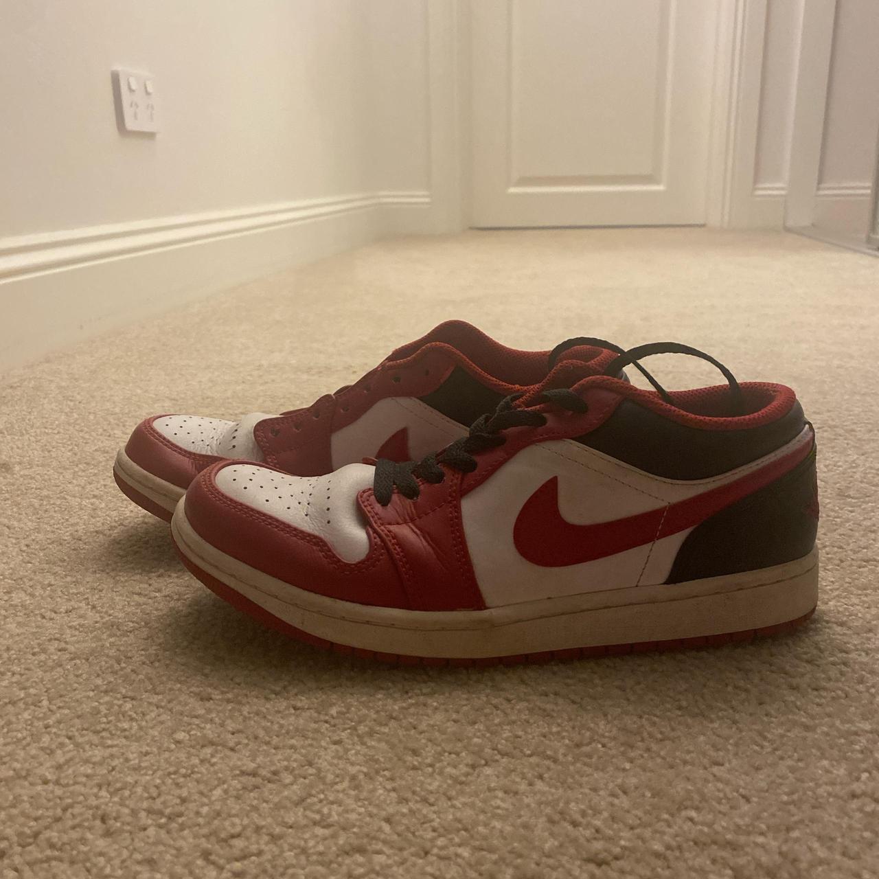 low jordan 1s red