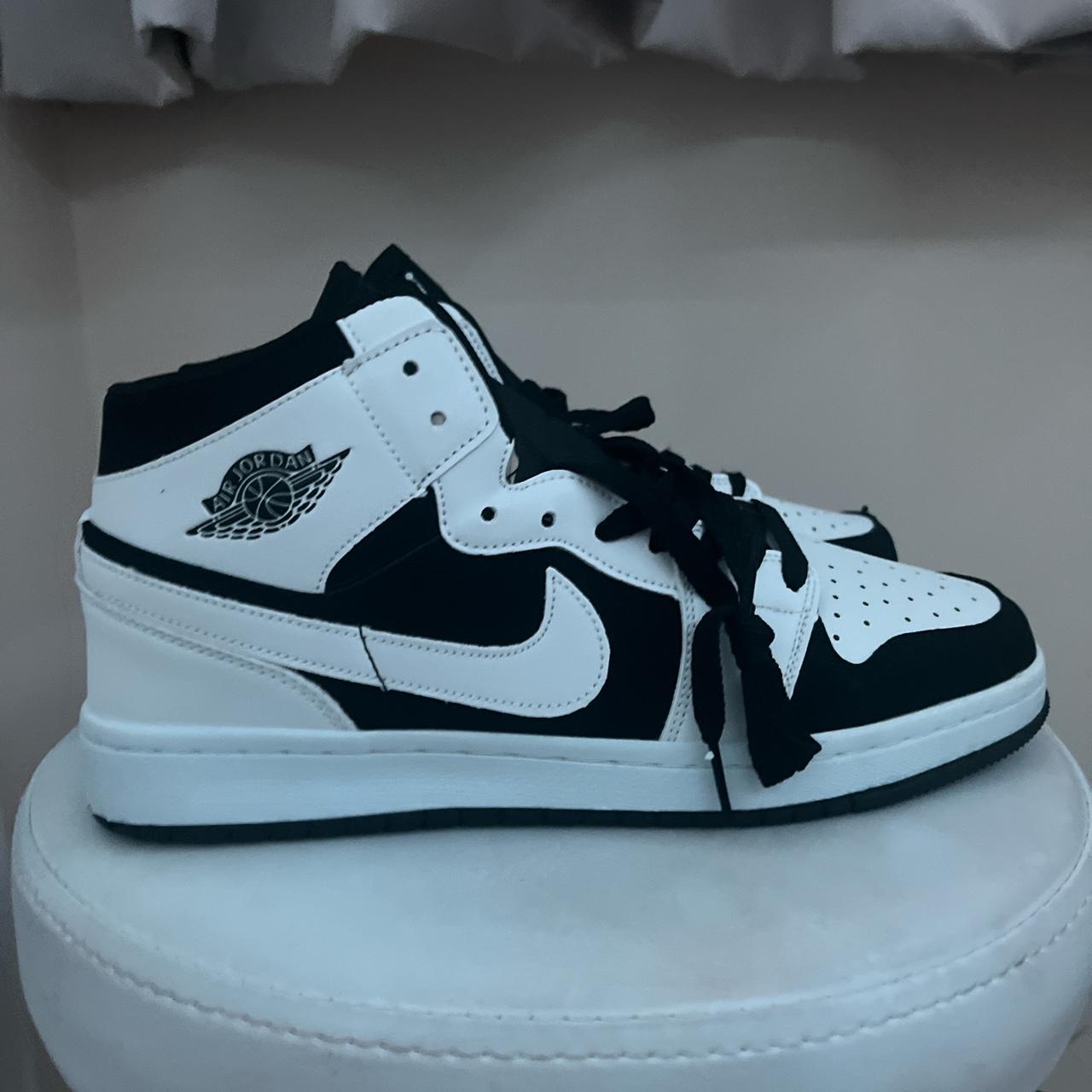 womens black and white jordan 1s