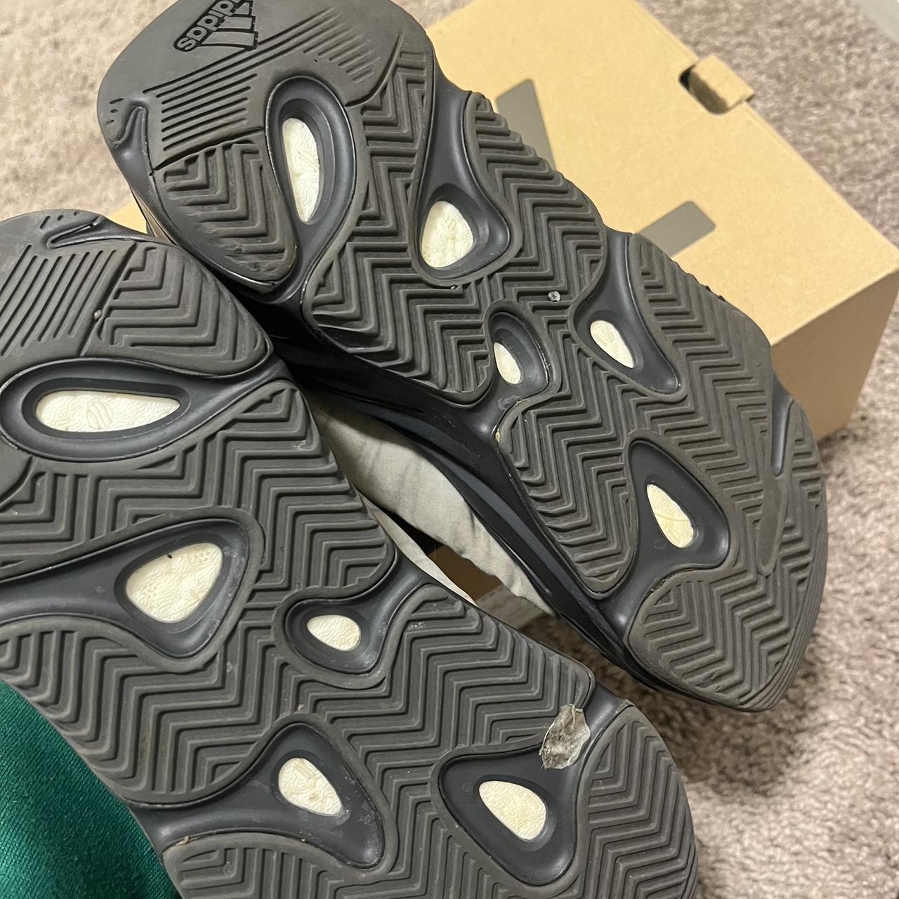 Yeezy Women's Cream and Black Trainers (3)