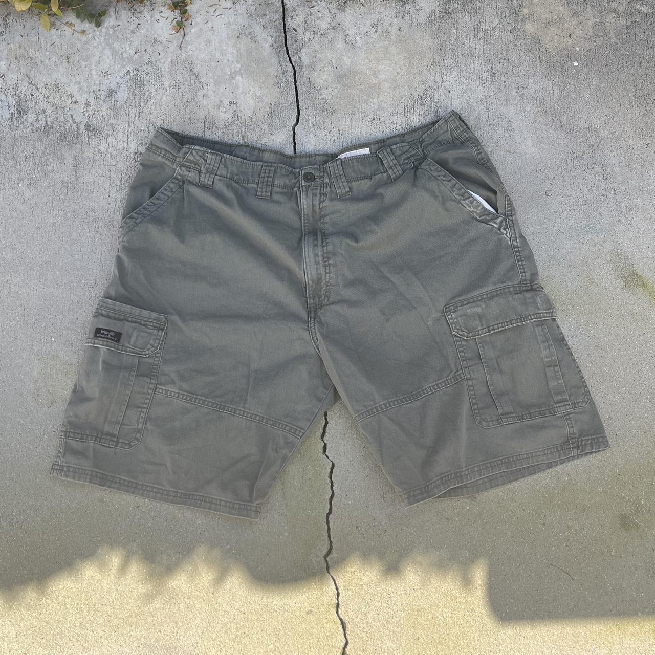 Wrangler Men's Green and Khaki Shorts | Depop