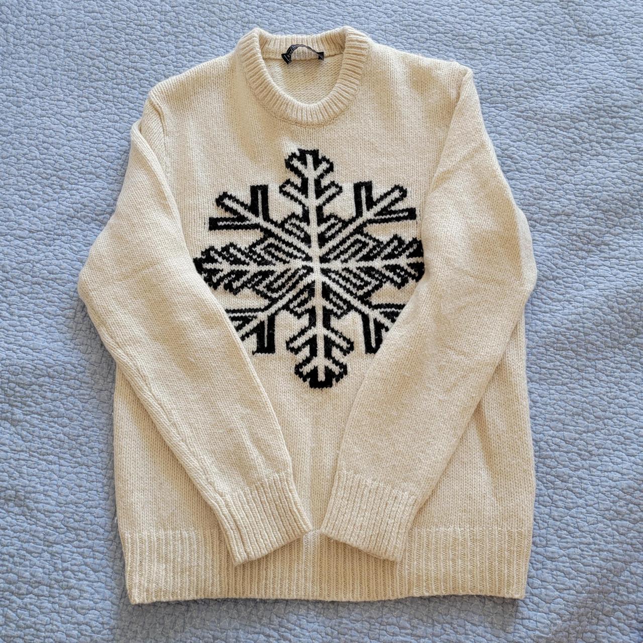 Gap 2025 snowflake sweater