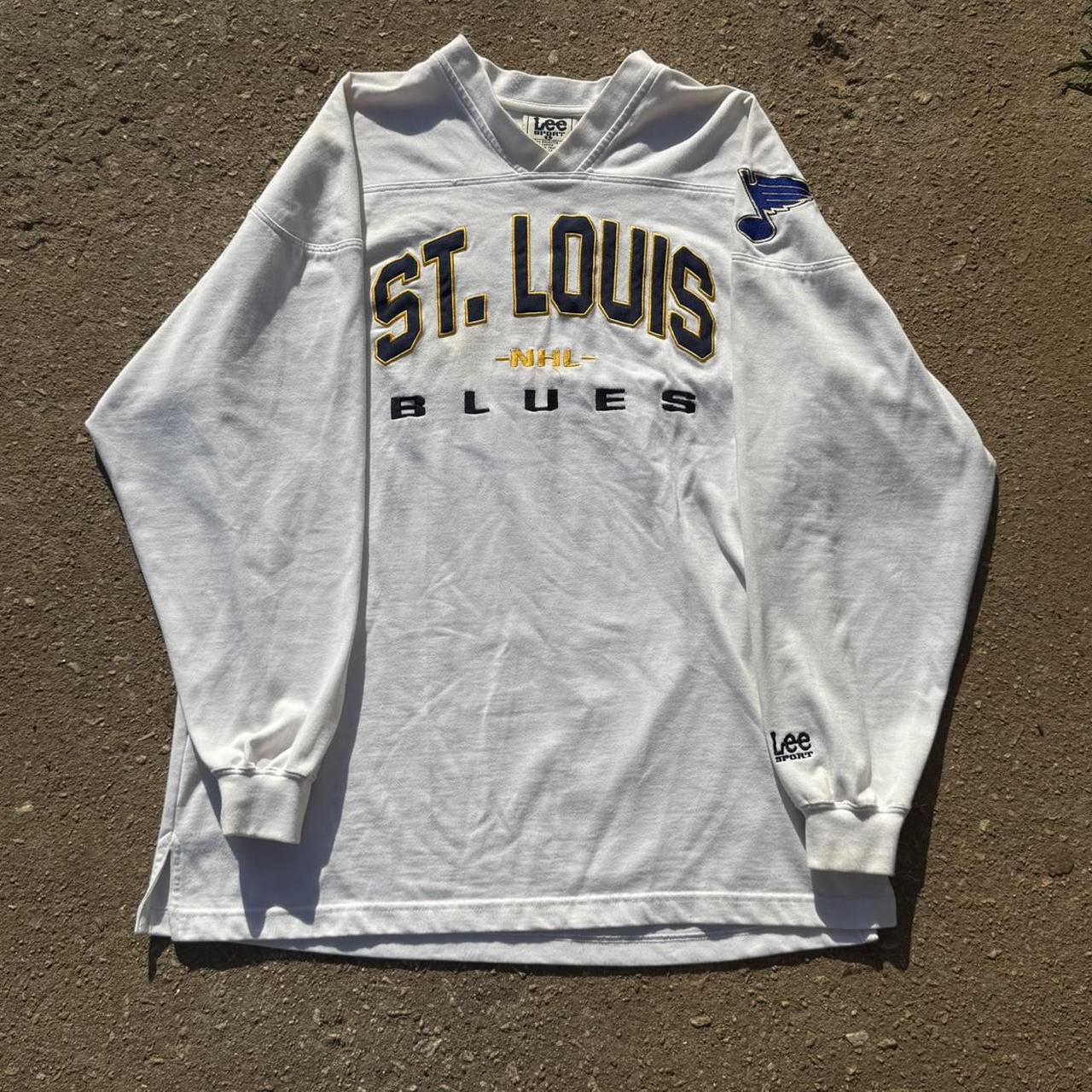 item listed by acethrifts_5