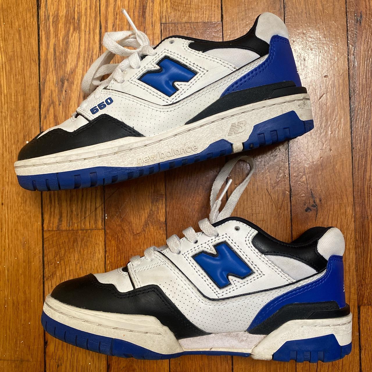 New Balance Women's Black and Blue Trainers | Depop