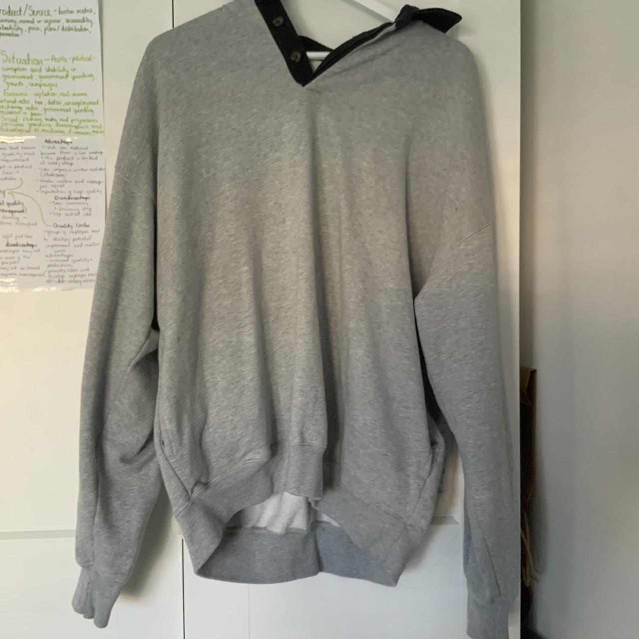 Brandy Melville Women's Sweatshirt | Depop