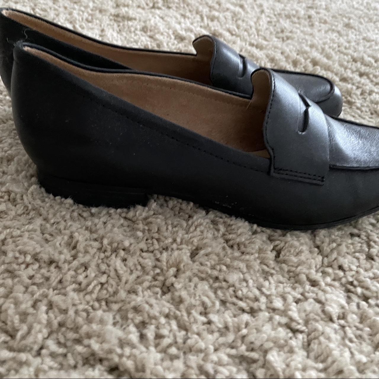 naturalizer black loafers