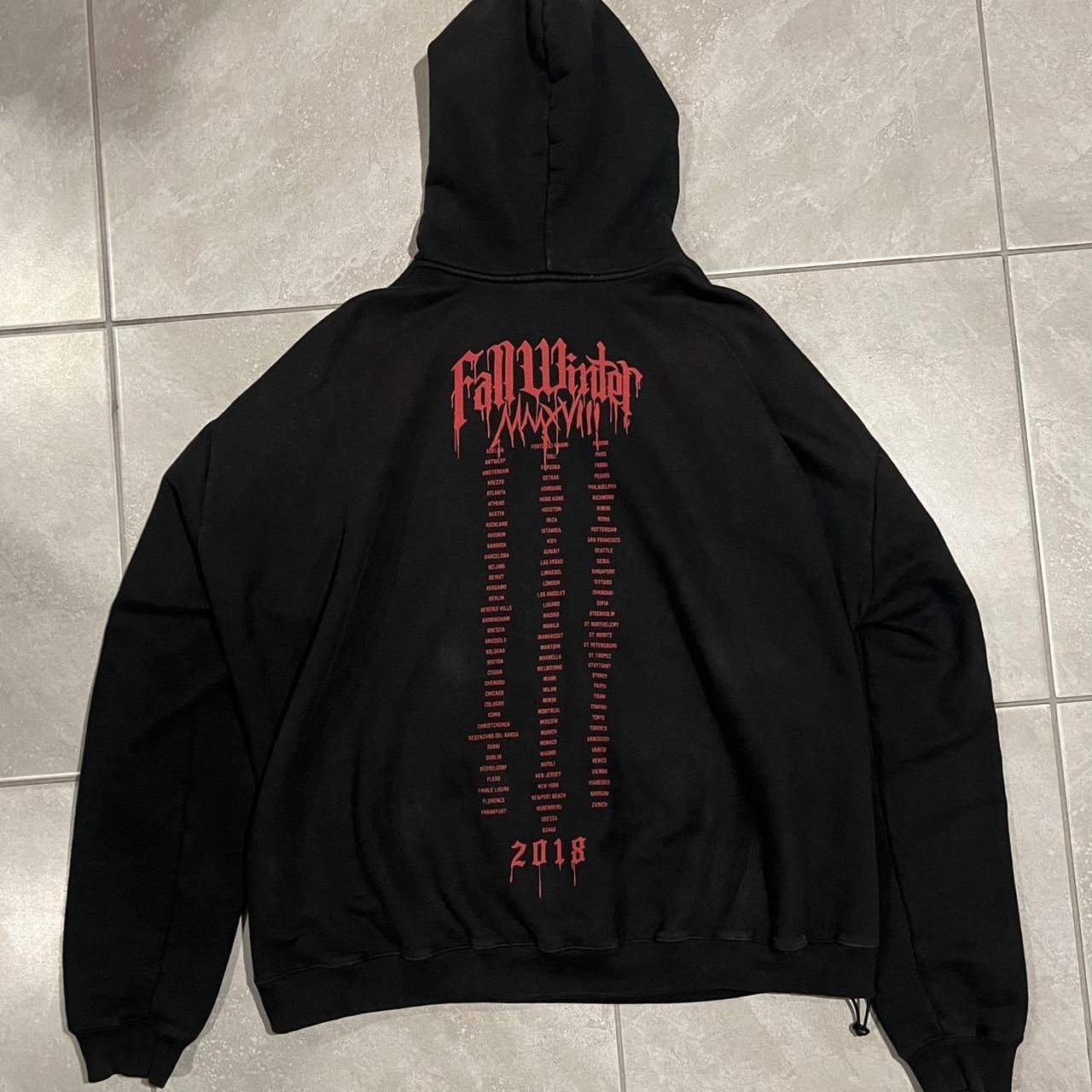 VETEMENTS 2018 METAL TOUR HOODIE - XL, sourced from...