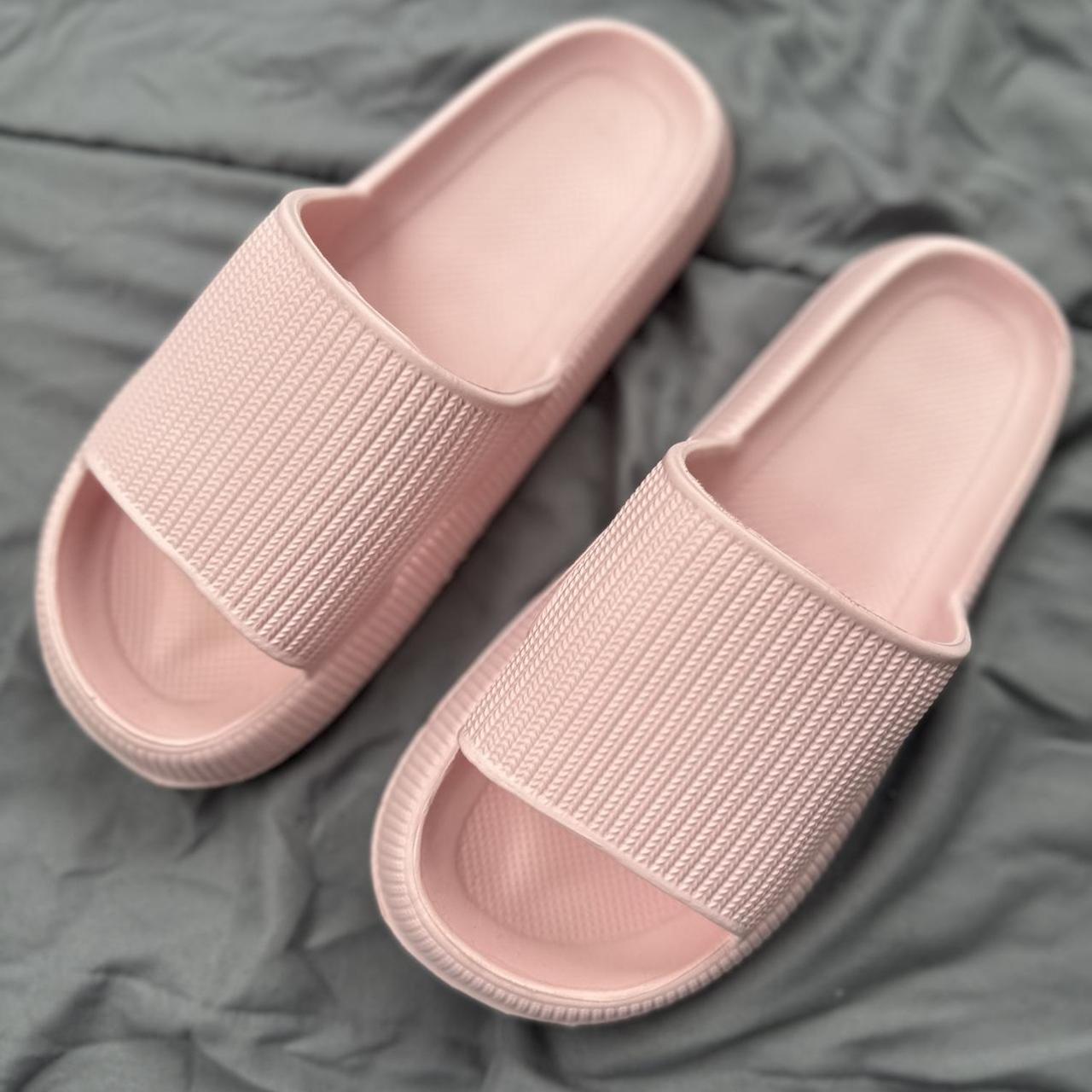 Women's Pink Slides | Depop